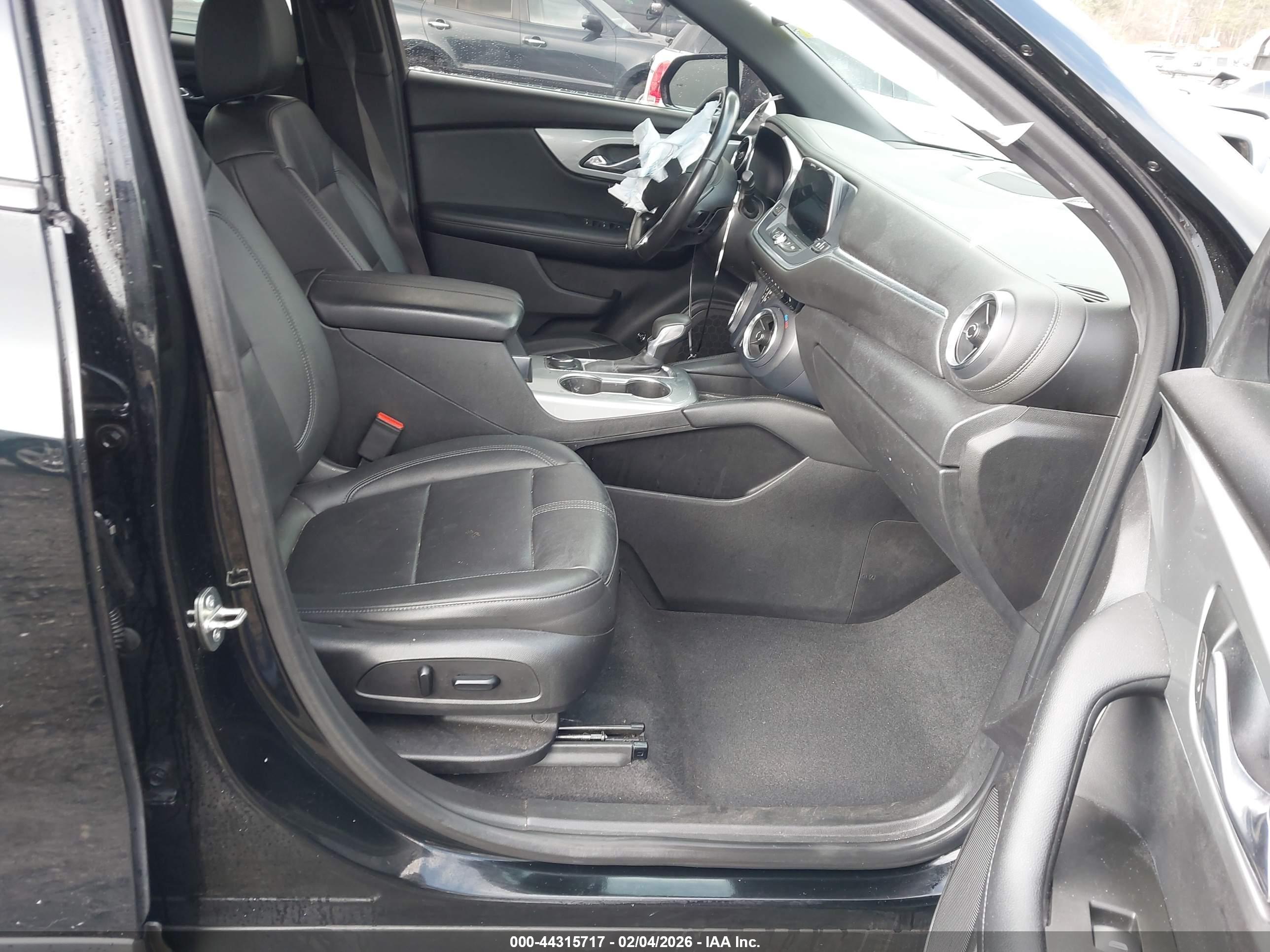 CHEVROLET BLAZER image 5