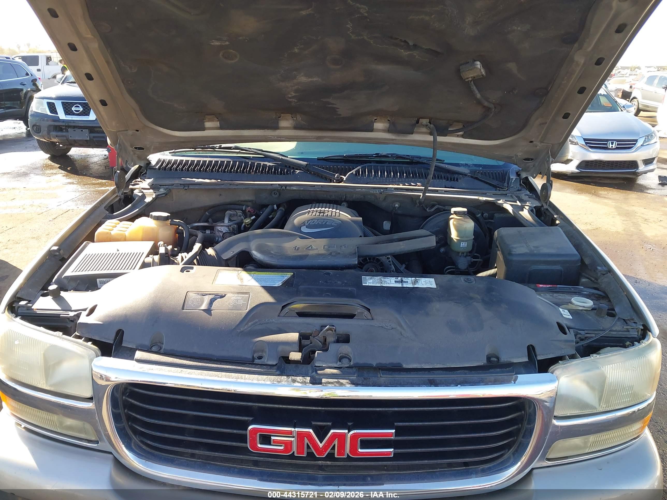 GMC YUKON image 10