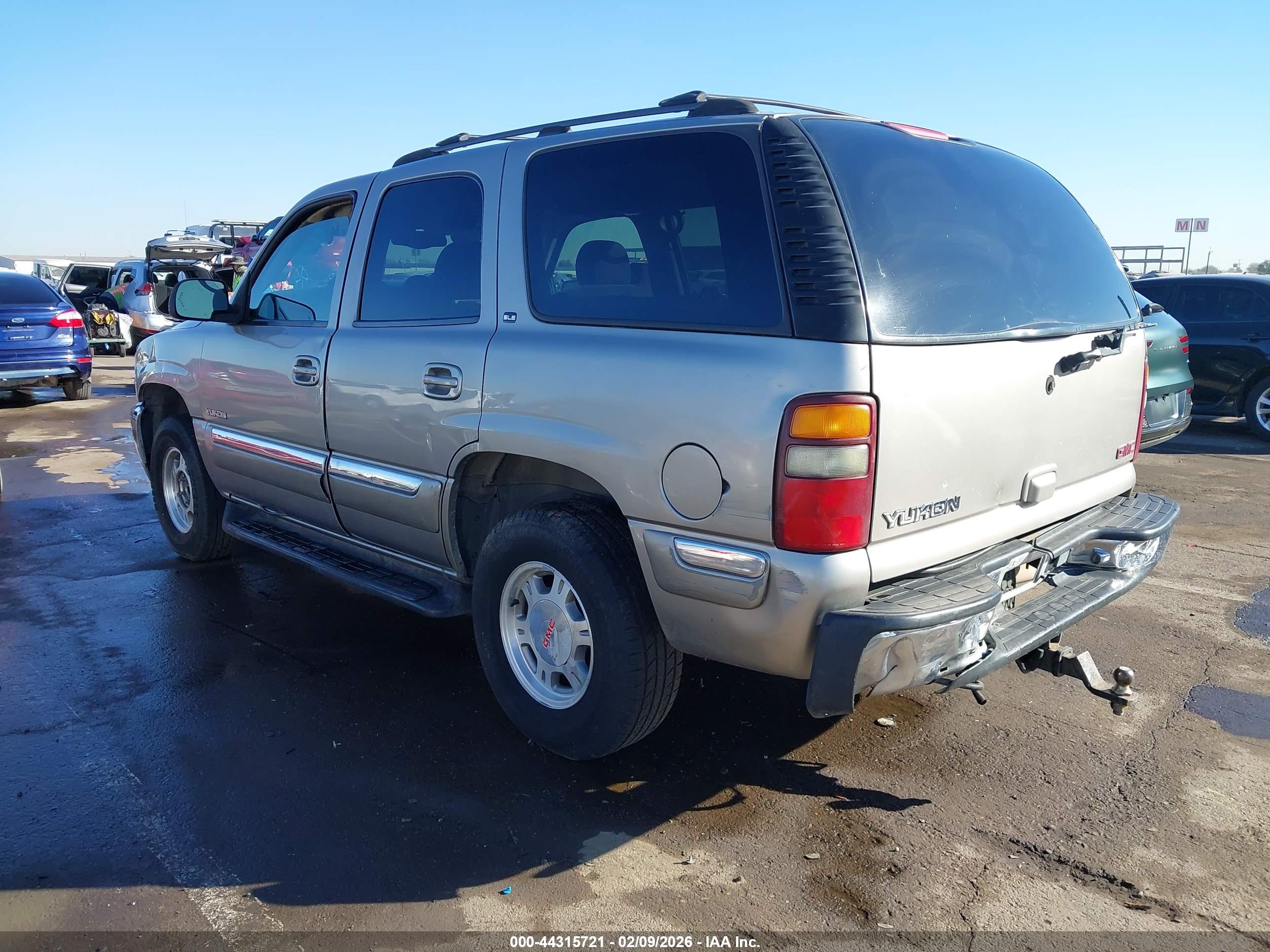GMC YUKON image 3