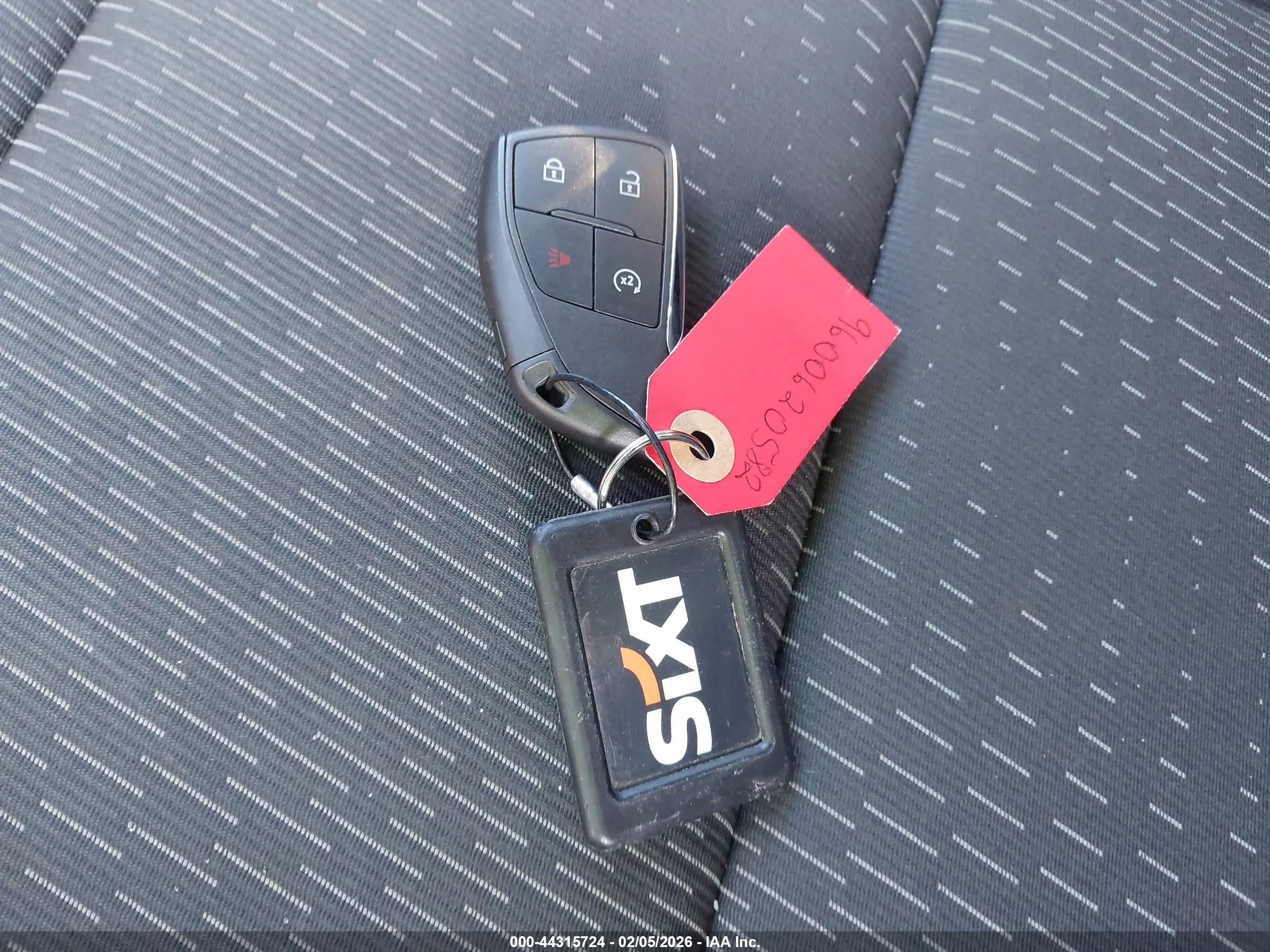 CHEVROLET EQUINOX image 11