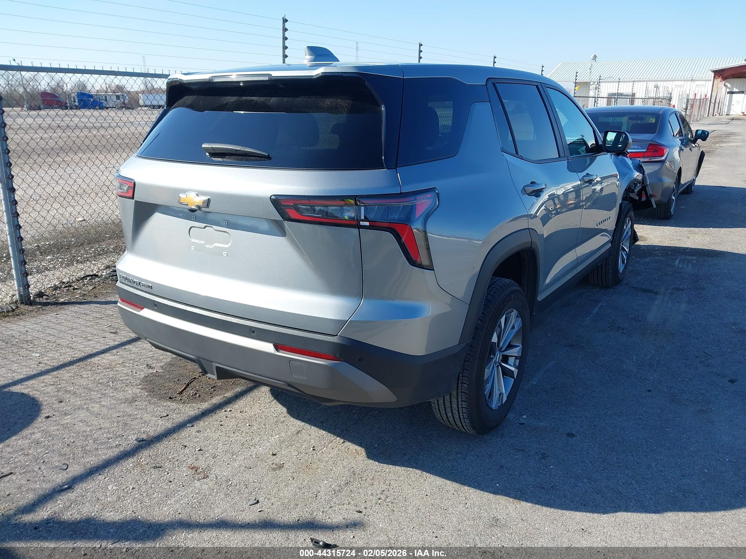 CHEVROLET EQUINOX image 4