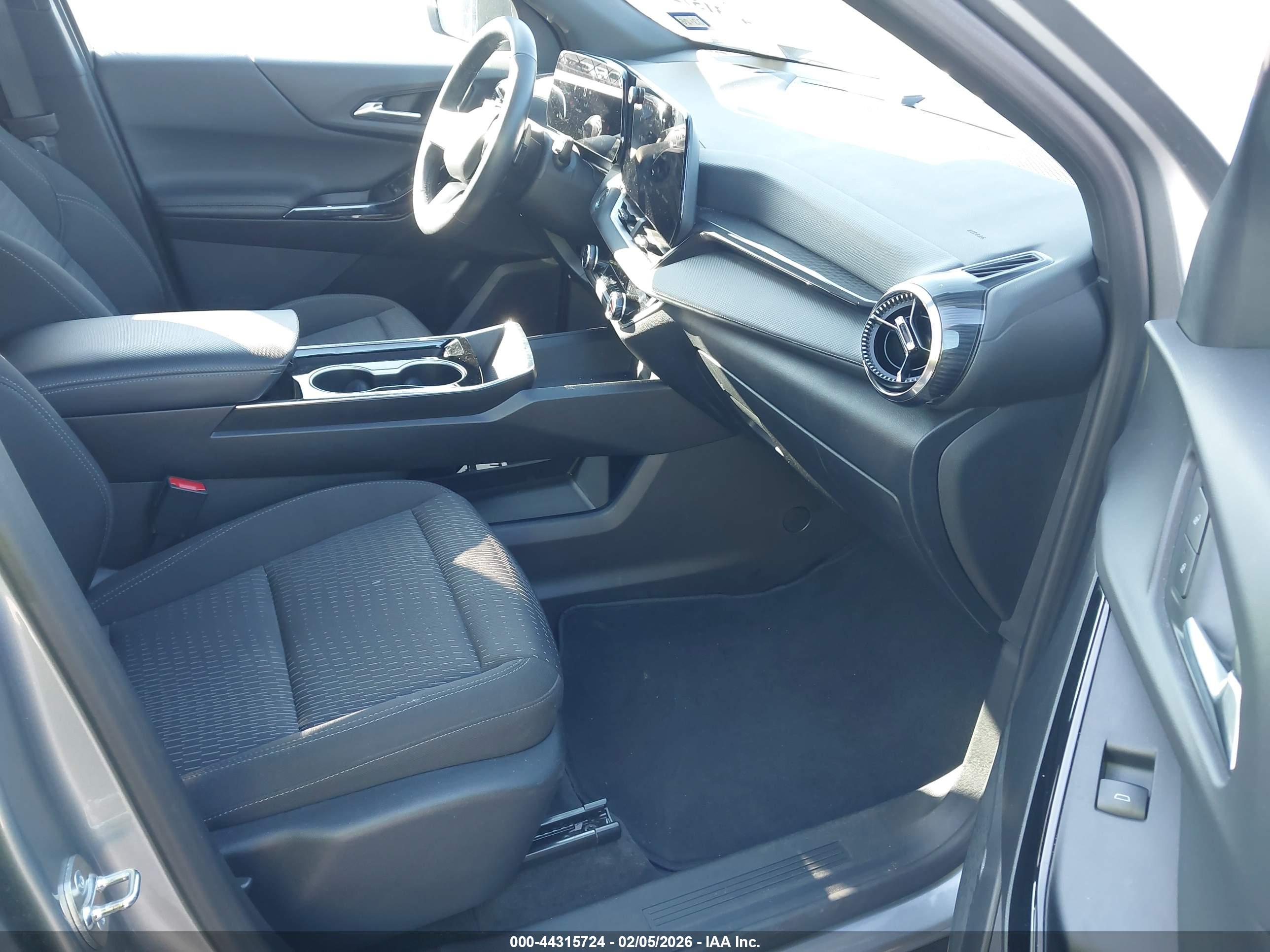 CHEVROLET EQUINOX image 5
