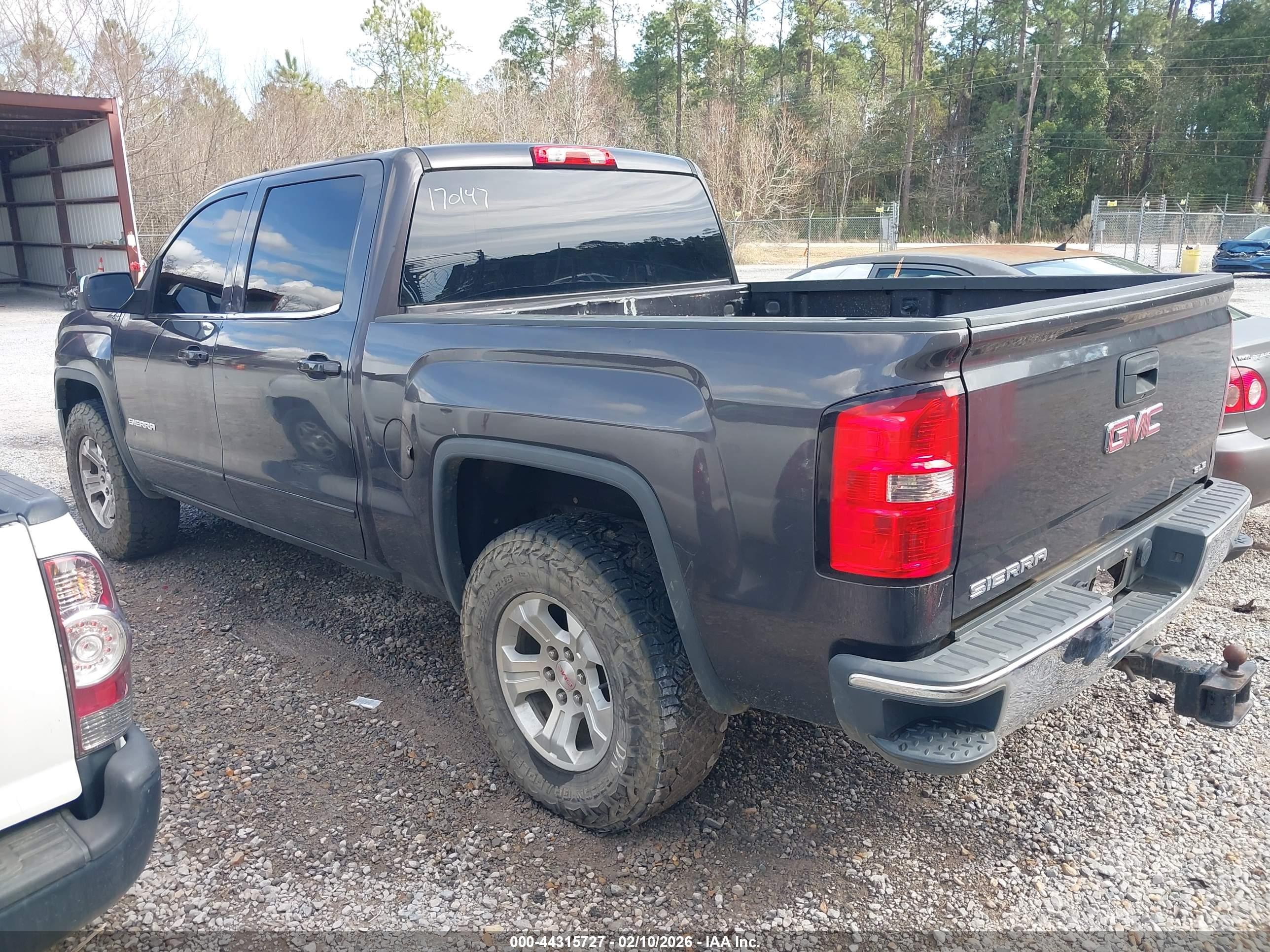 GMC SIERRA image 3