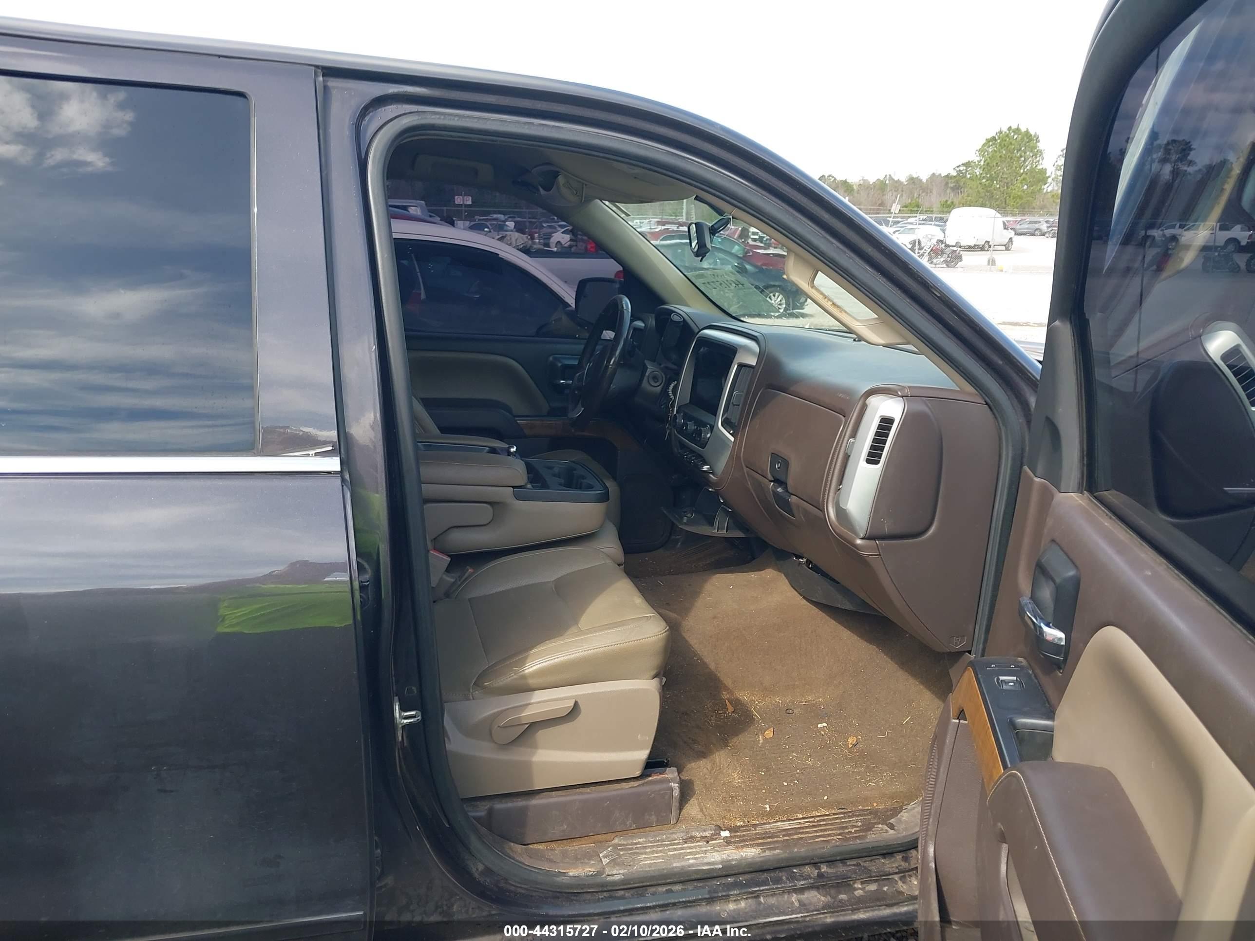 GMC SIERRA image 5