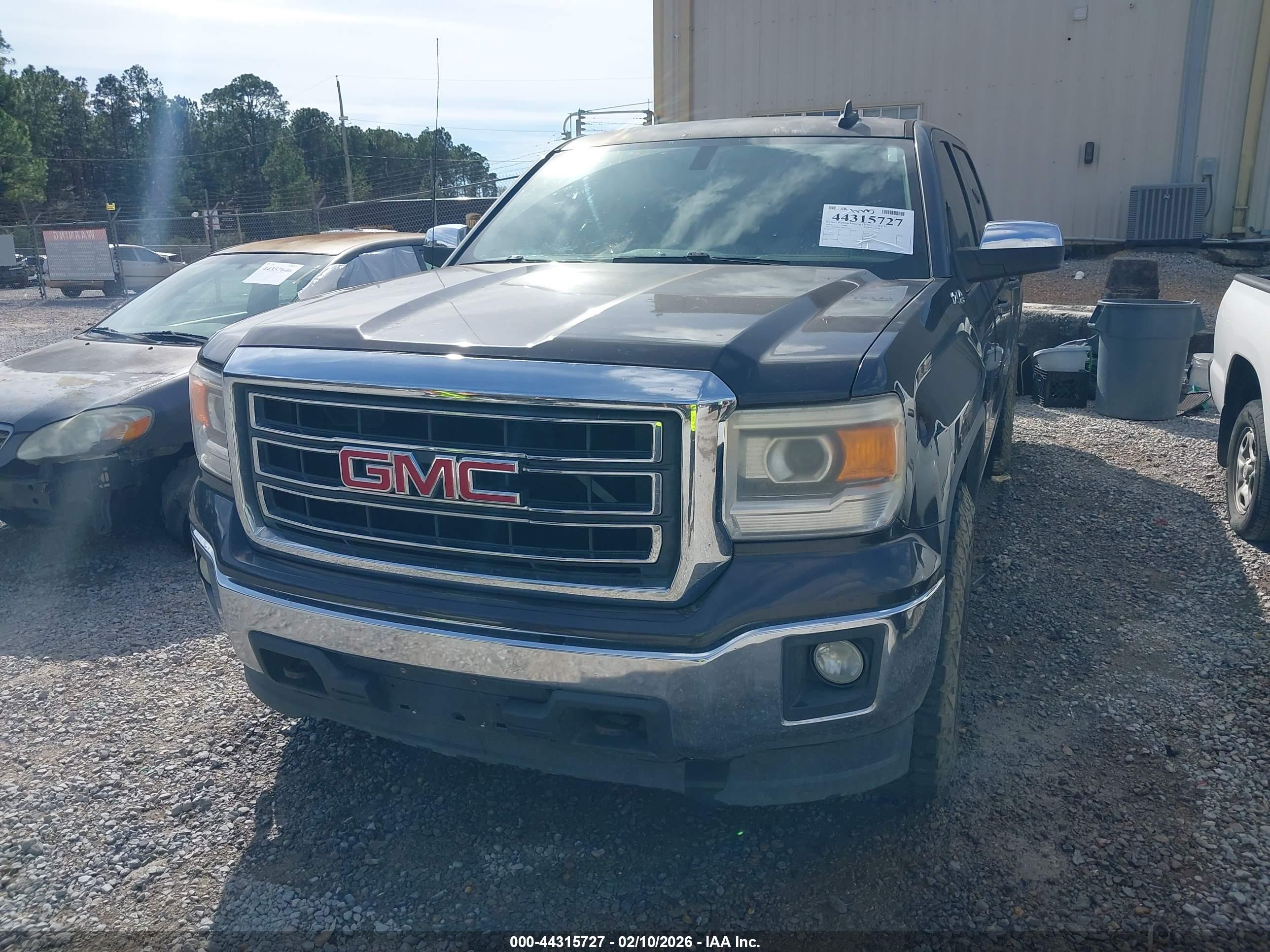 GMC SIERRA image 6