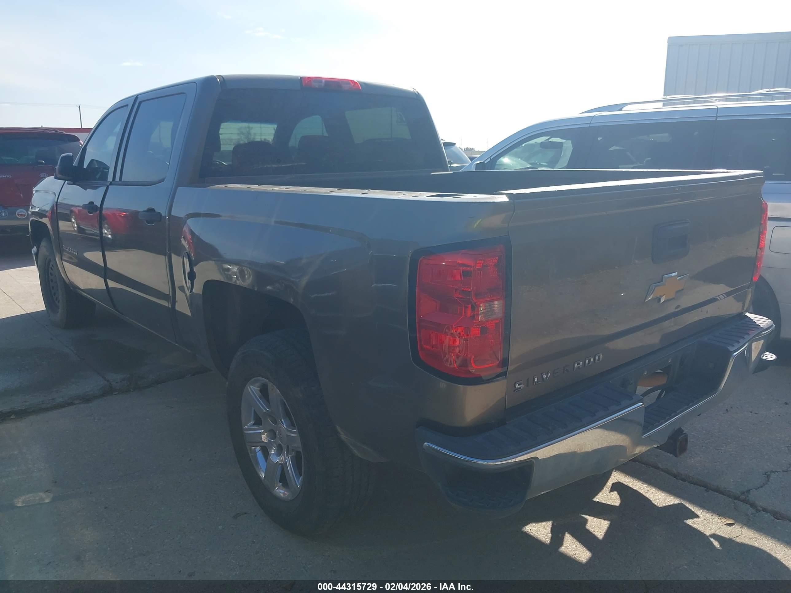 CHEVROLET SILVERADO image 3