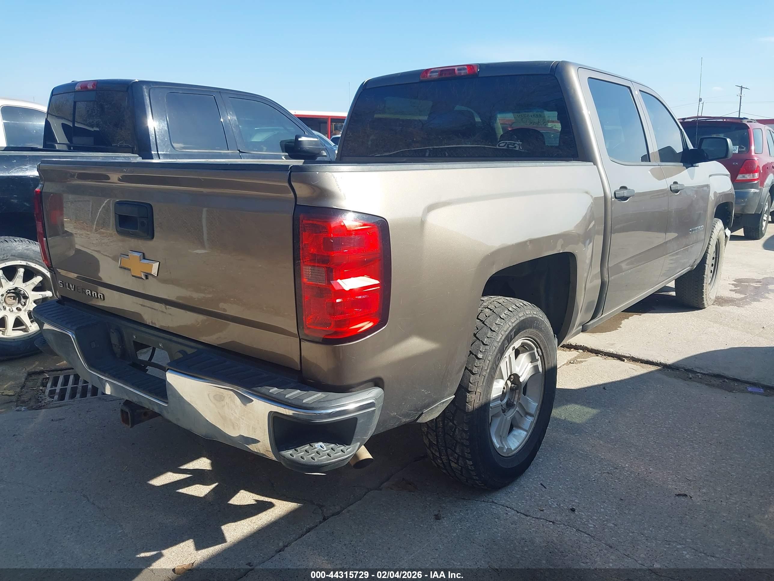 CHEVROLET SILVERADO image 4