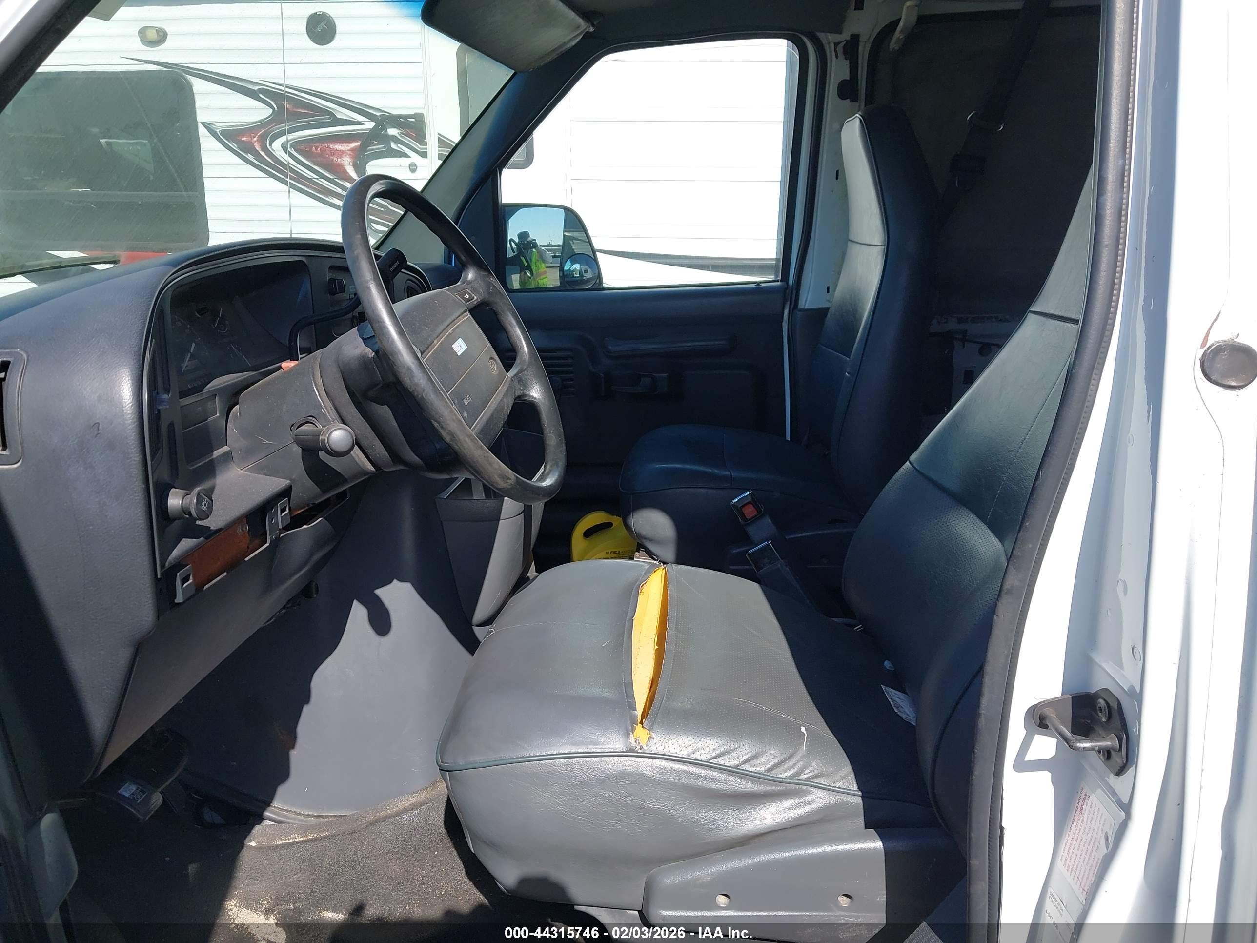 FORD ECONOLINE image 5