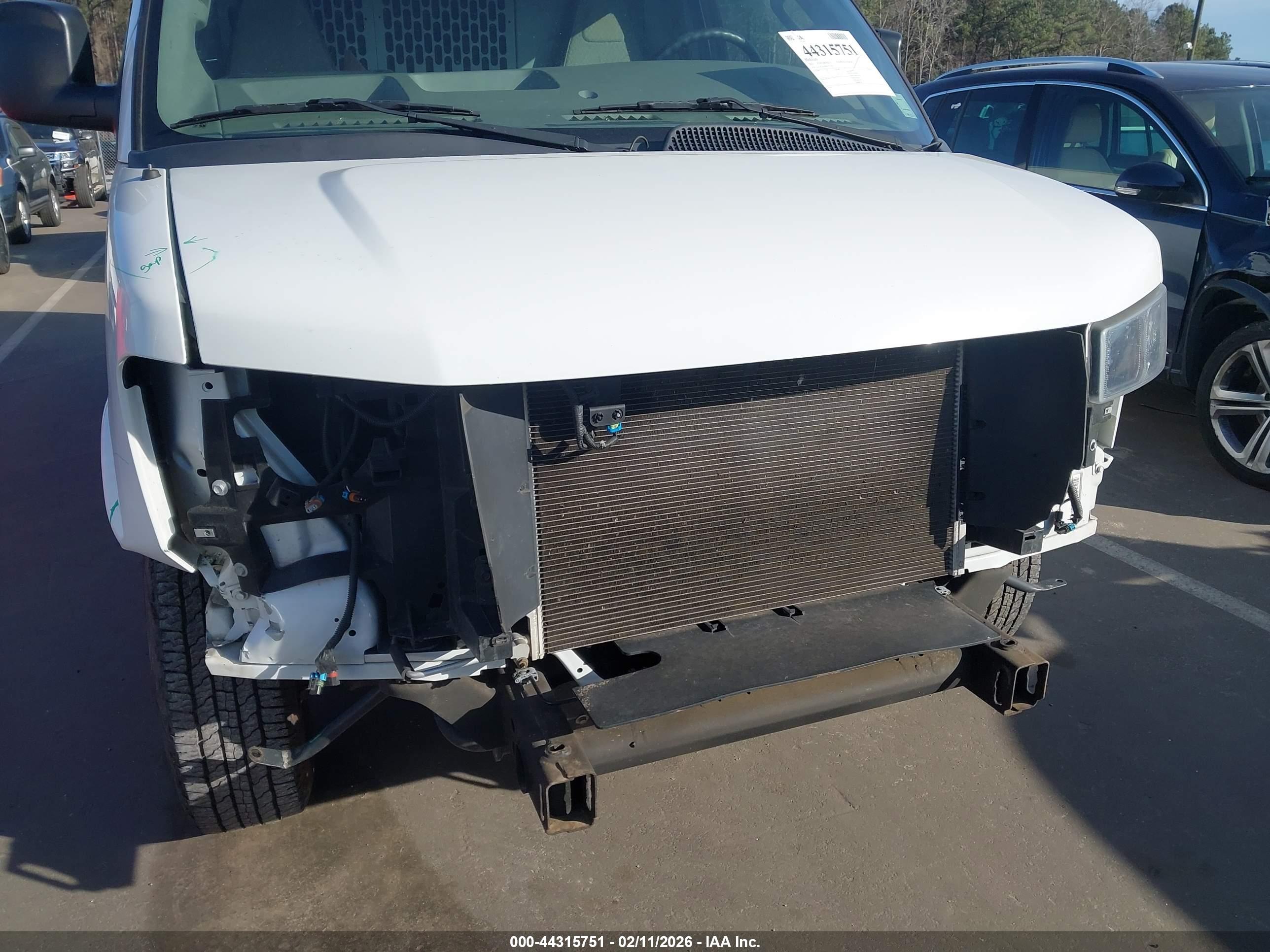 CHEVROLET EXPRESS image 6