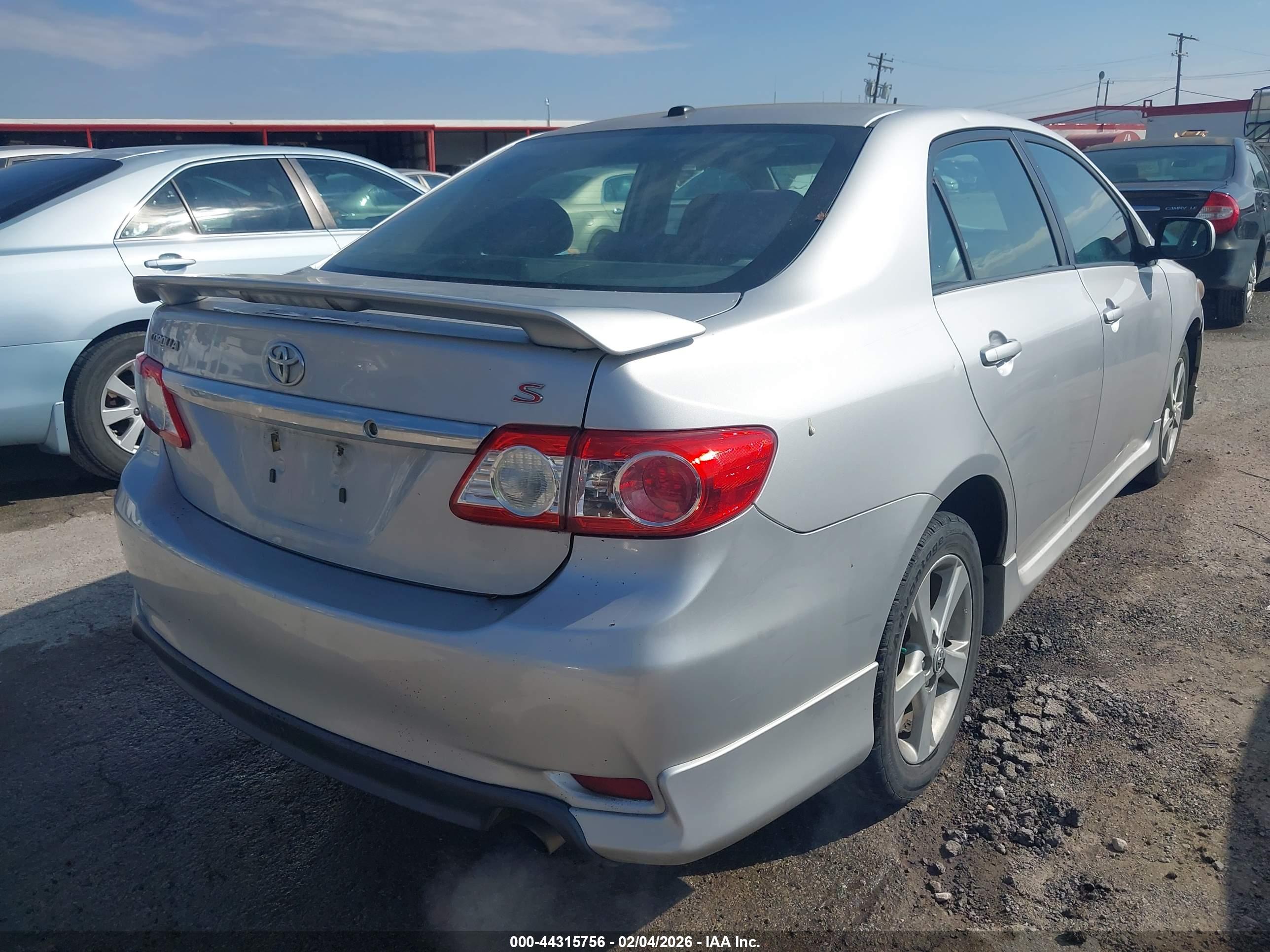 TOYOTA COROLLA image 4