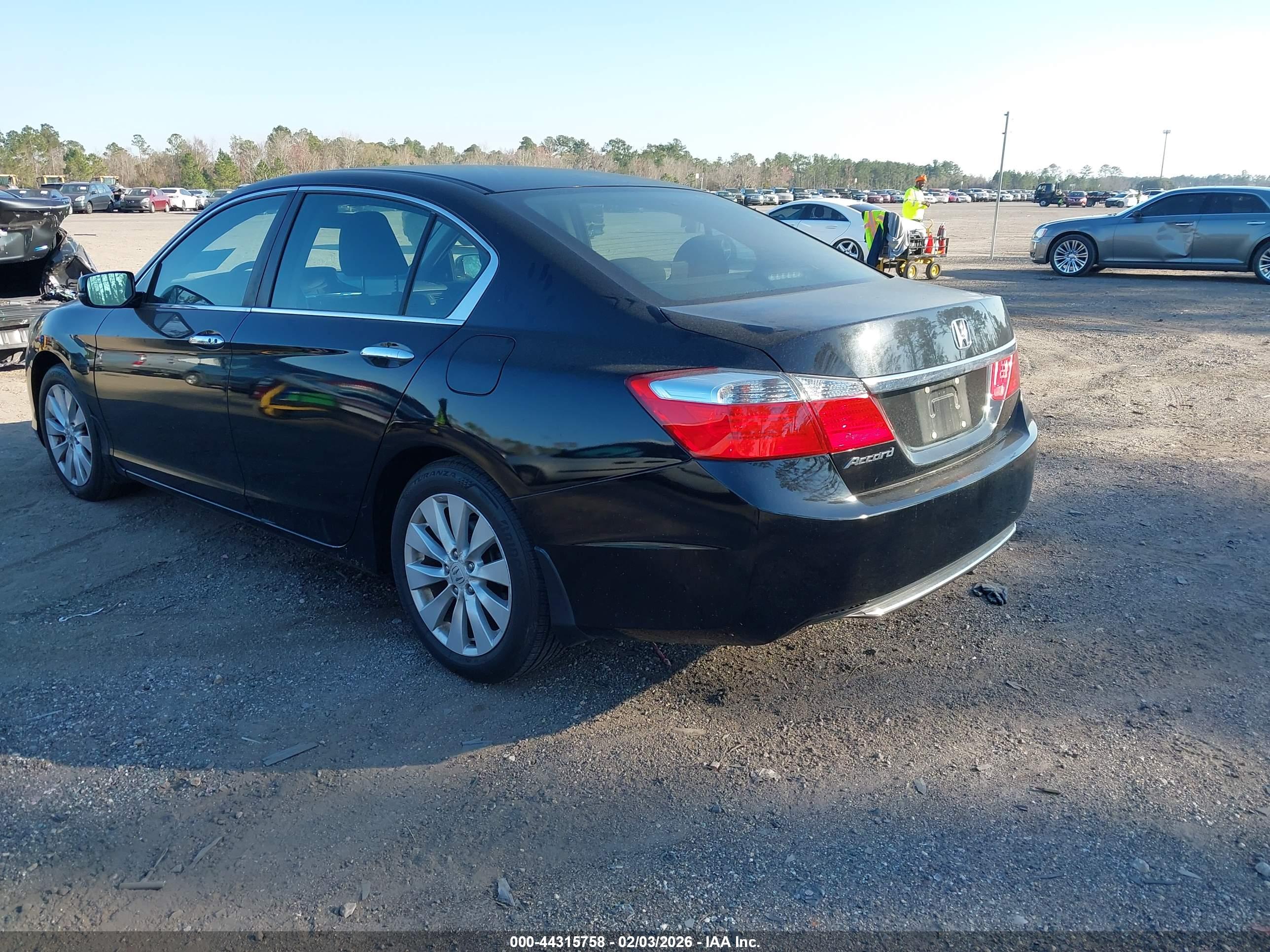HONDA ACCORD image 3