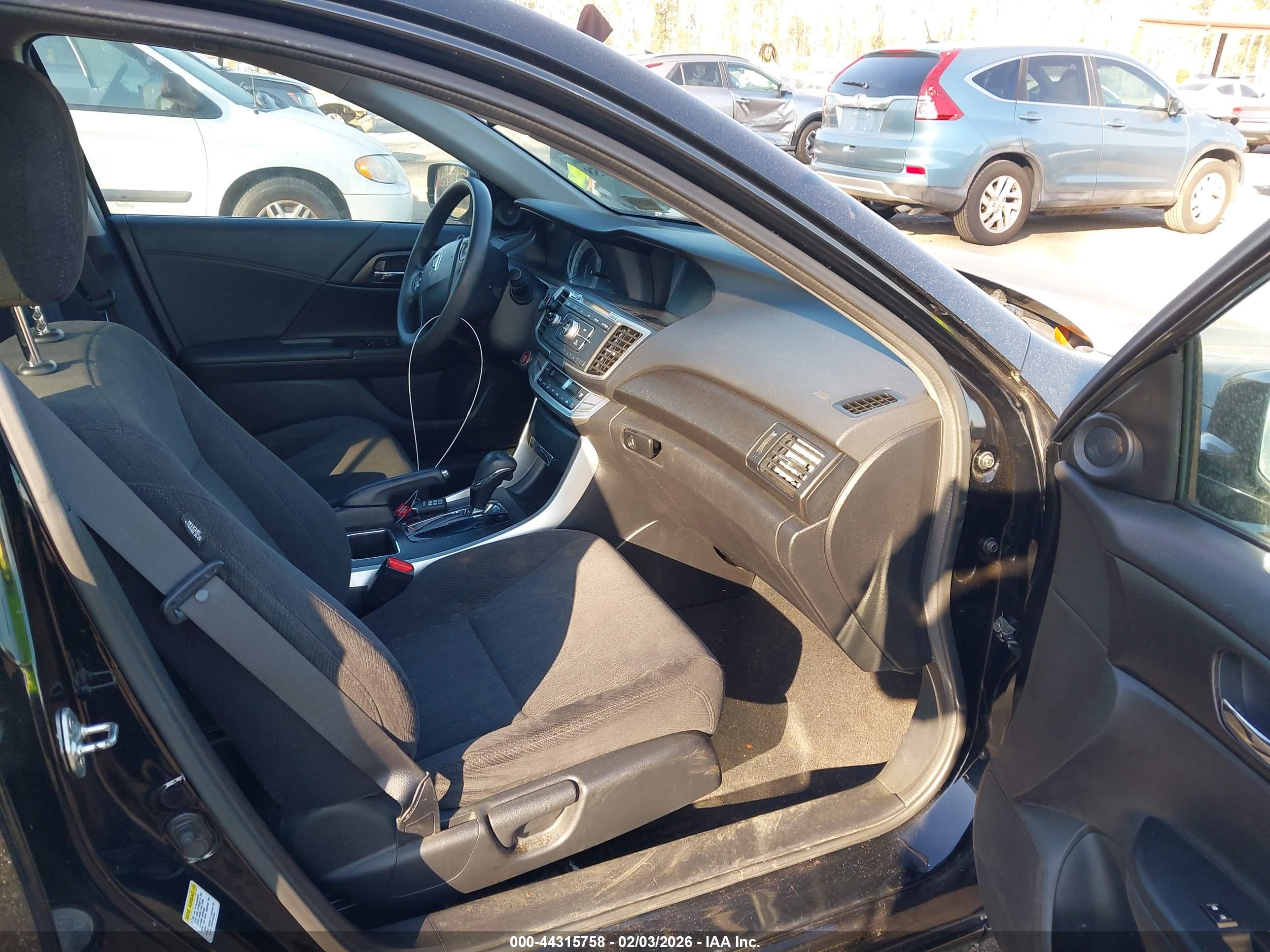 HONDA ACCORD image 5