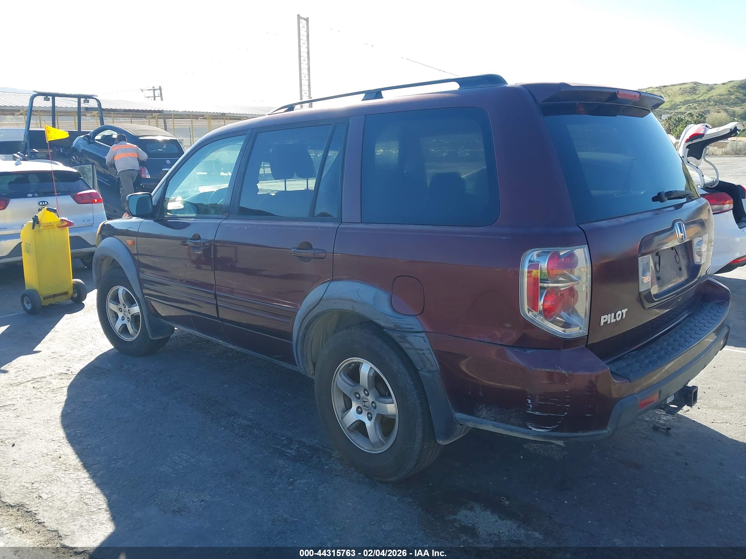 HONDA PILOT image 3