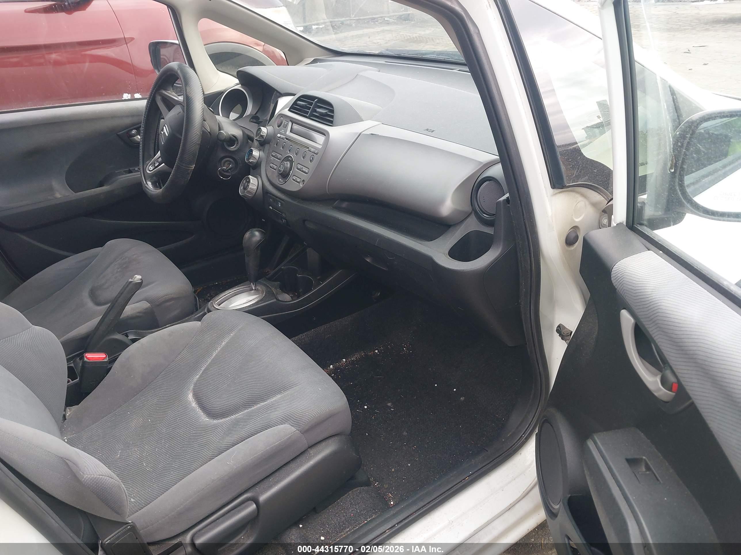 HONDA FIT image 5