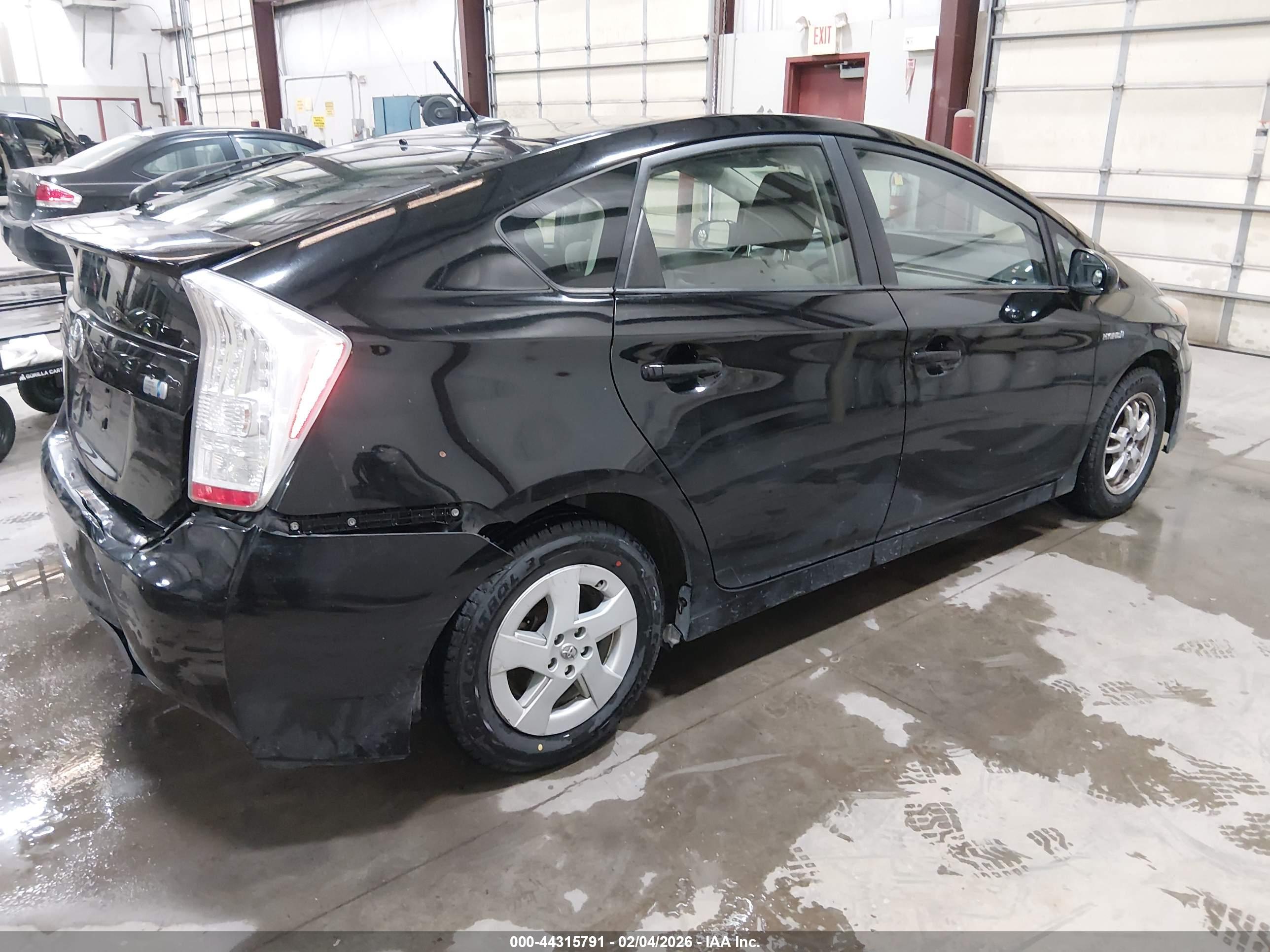 TOYOTA PRIUS image 4