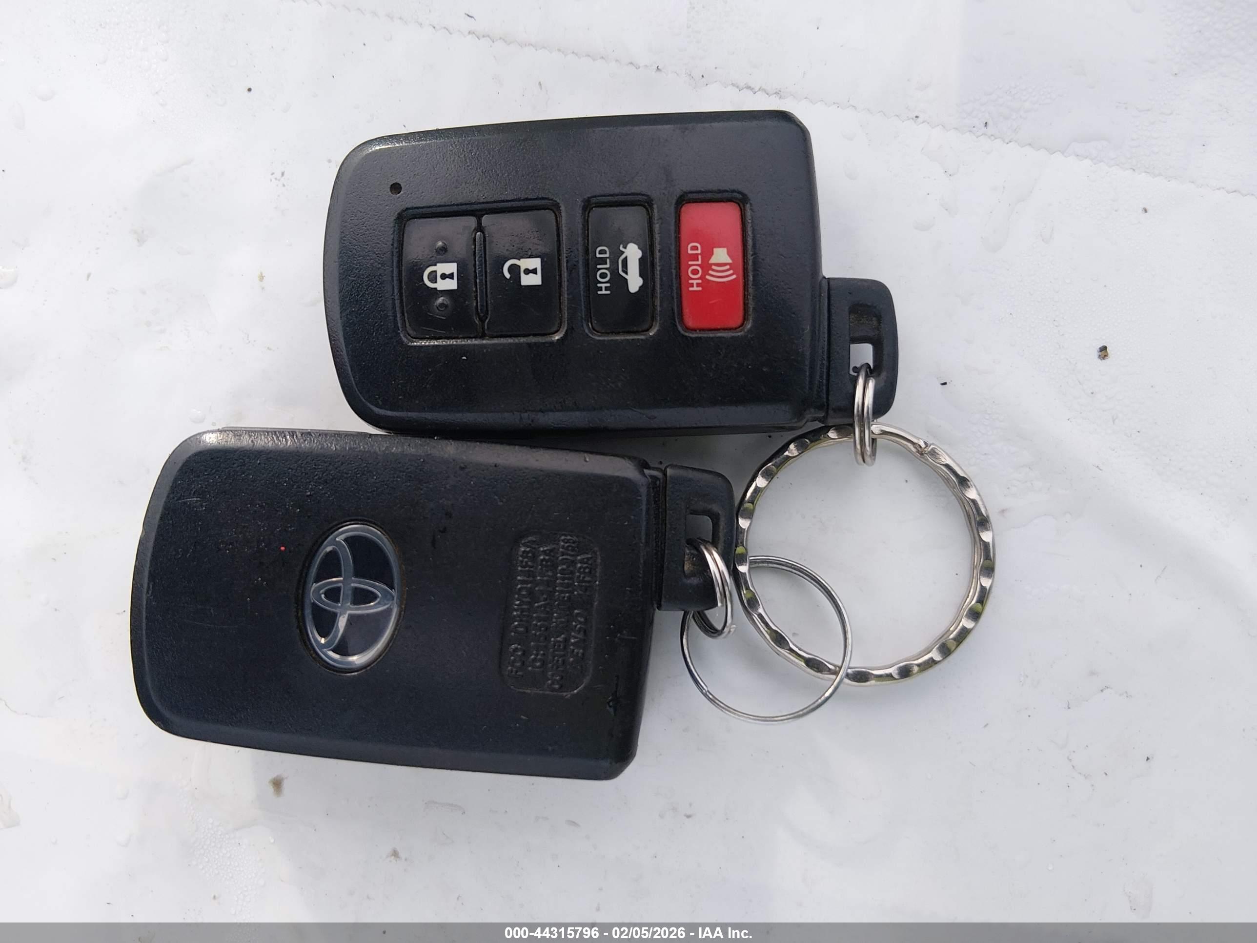 TOYOTA COROLLA image 11