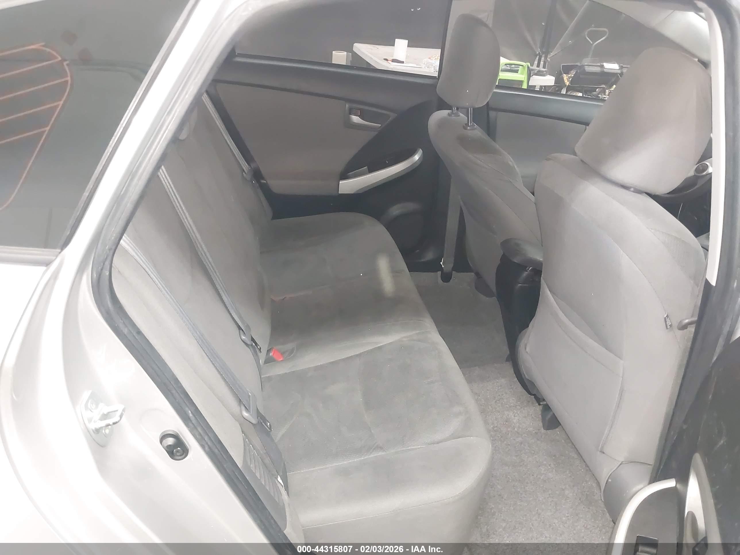 TOYOTA PRIUS image 8