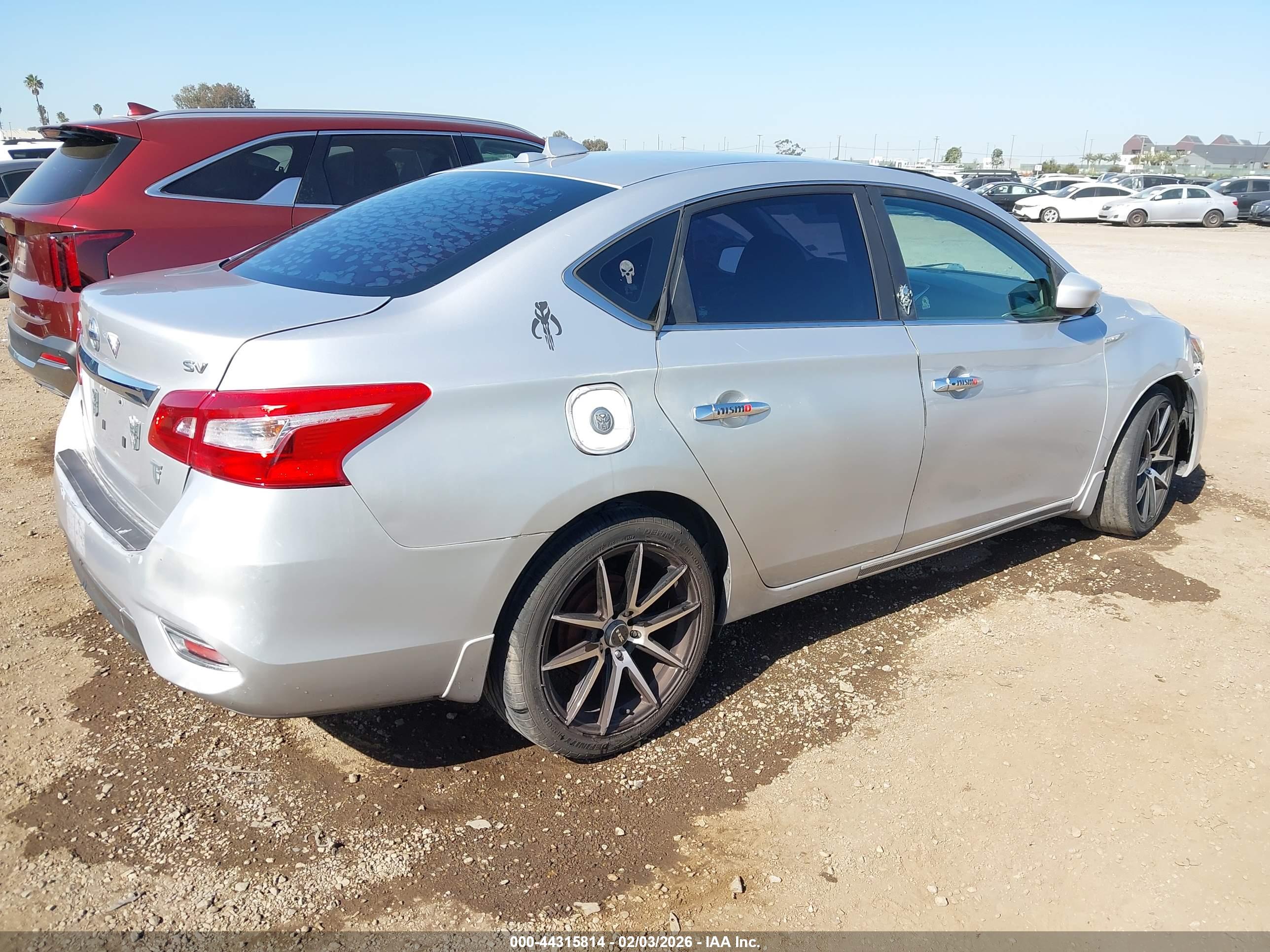 NISSAN SENTRA image 4