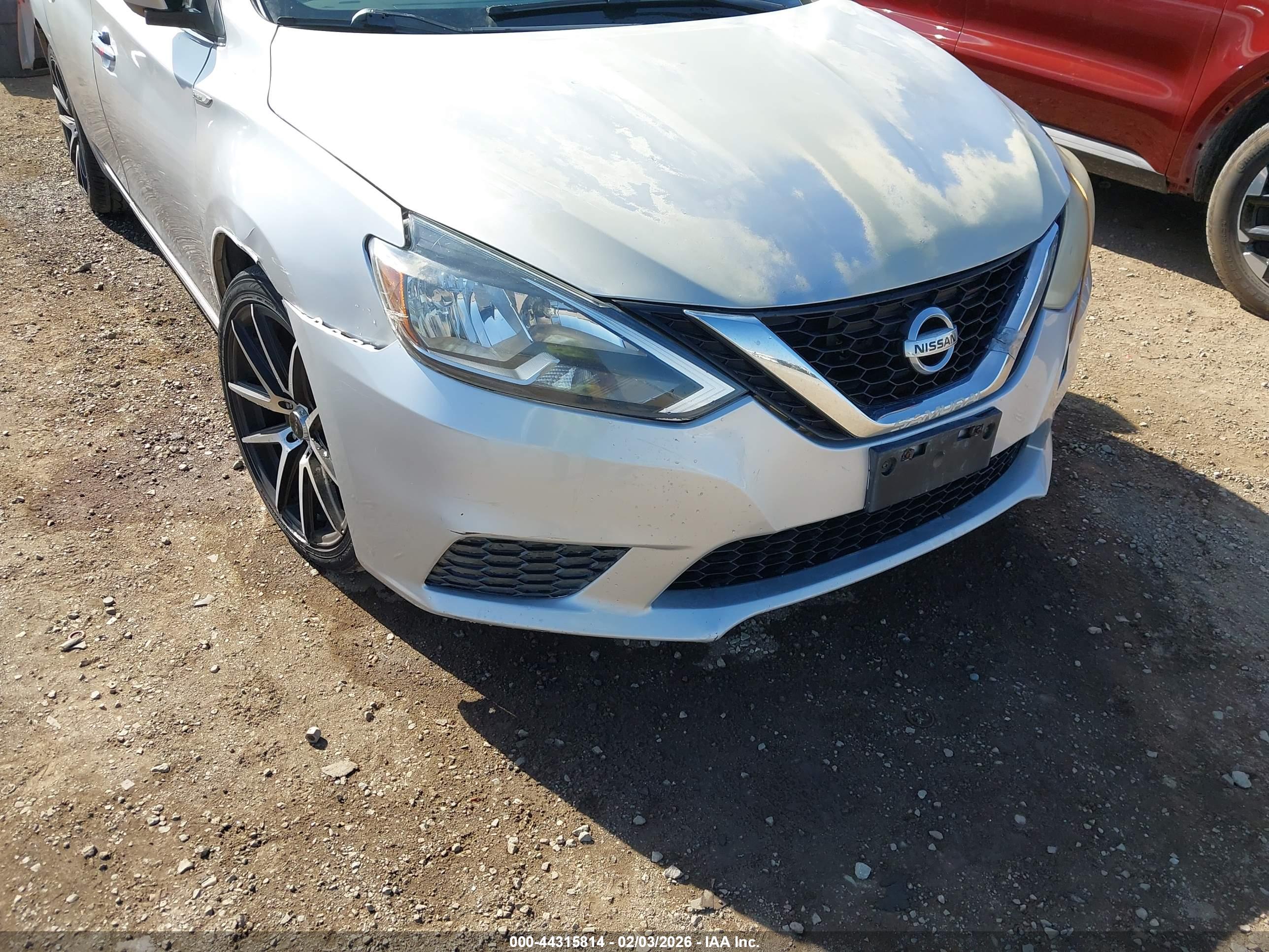 NISSAN SENTRA image 6