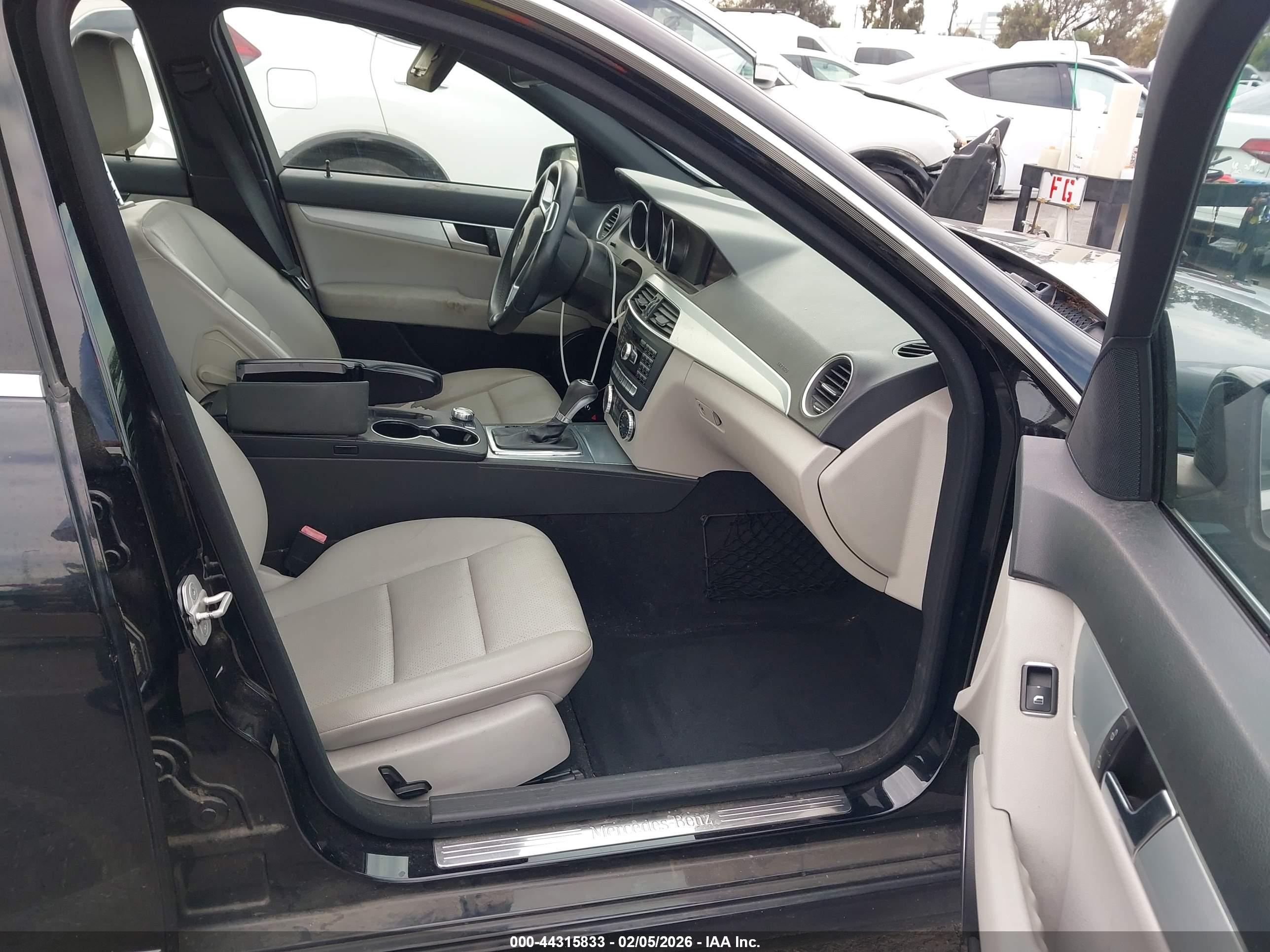 MERCEDES-BENZ C image 5