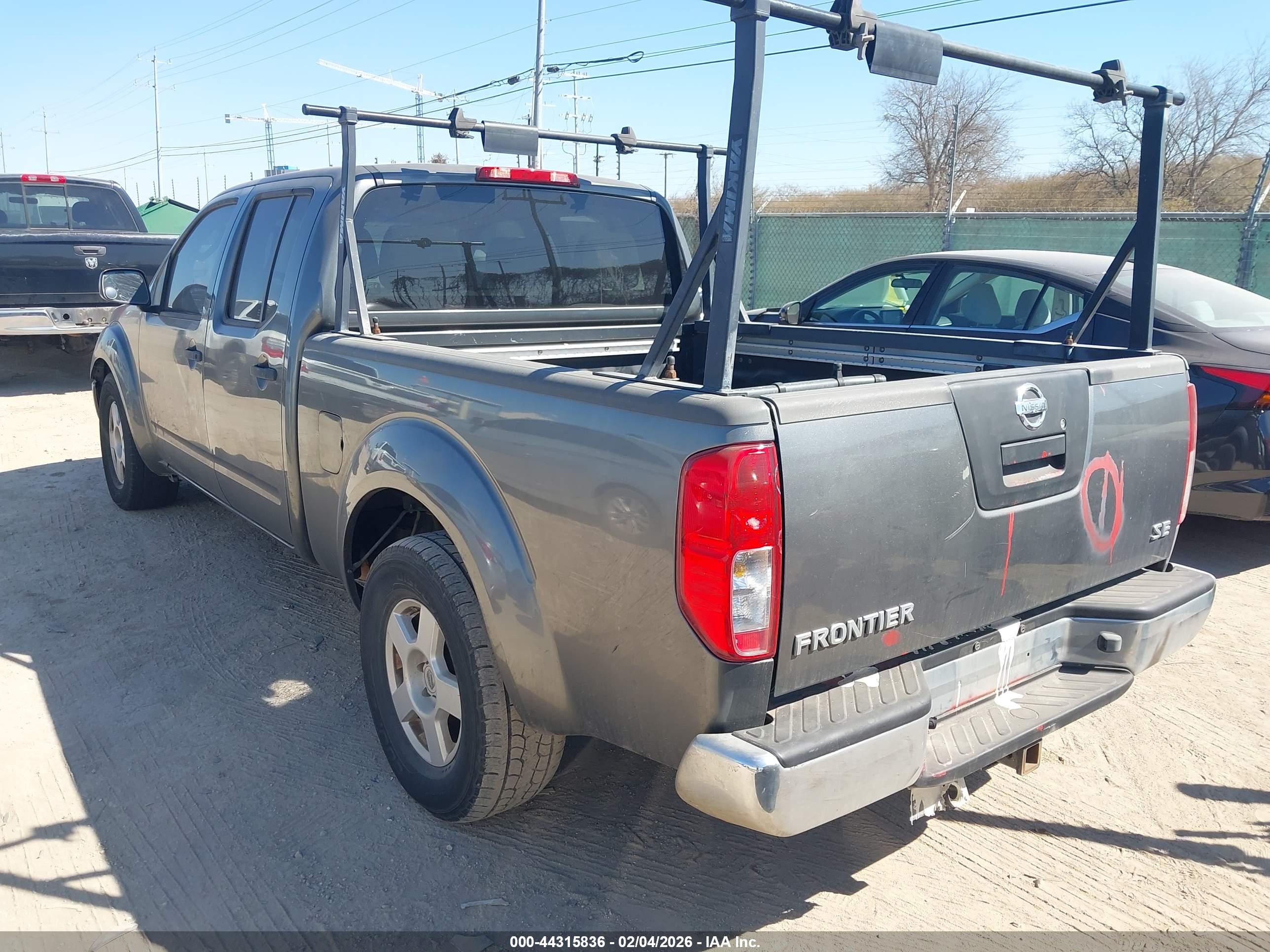 NISSAN FRONTIER image 3