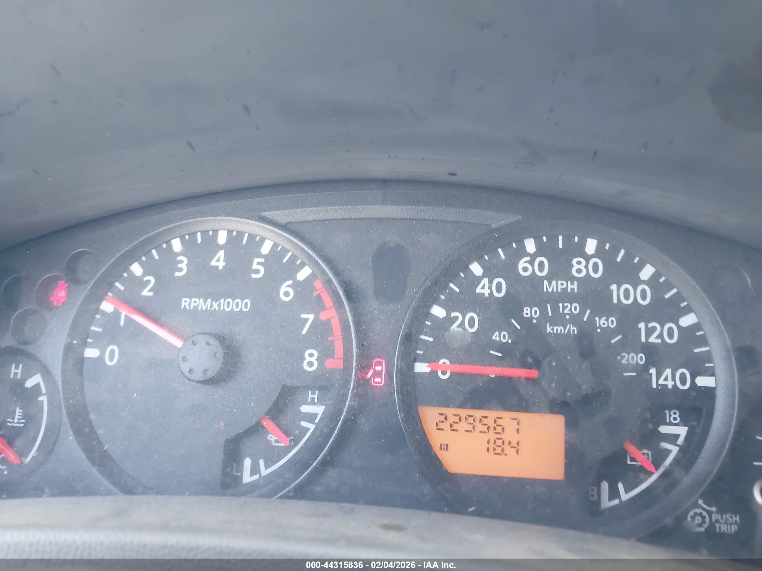 NISSAN FRONTIER image 7