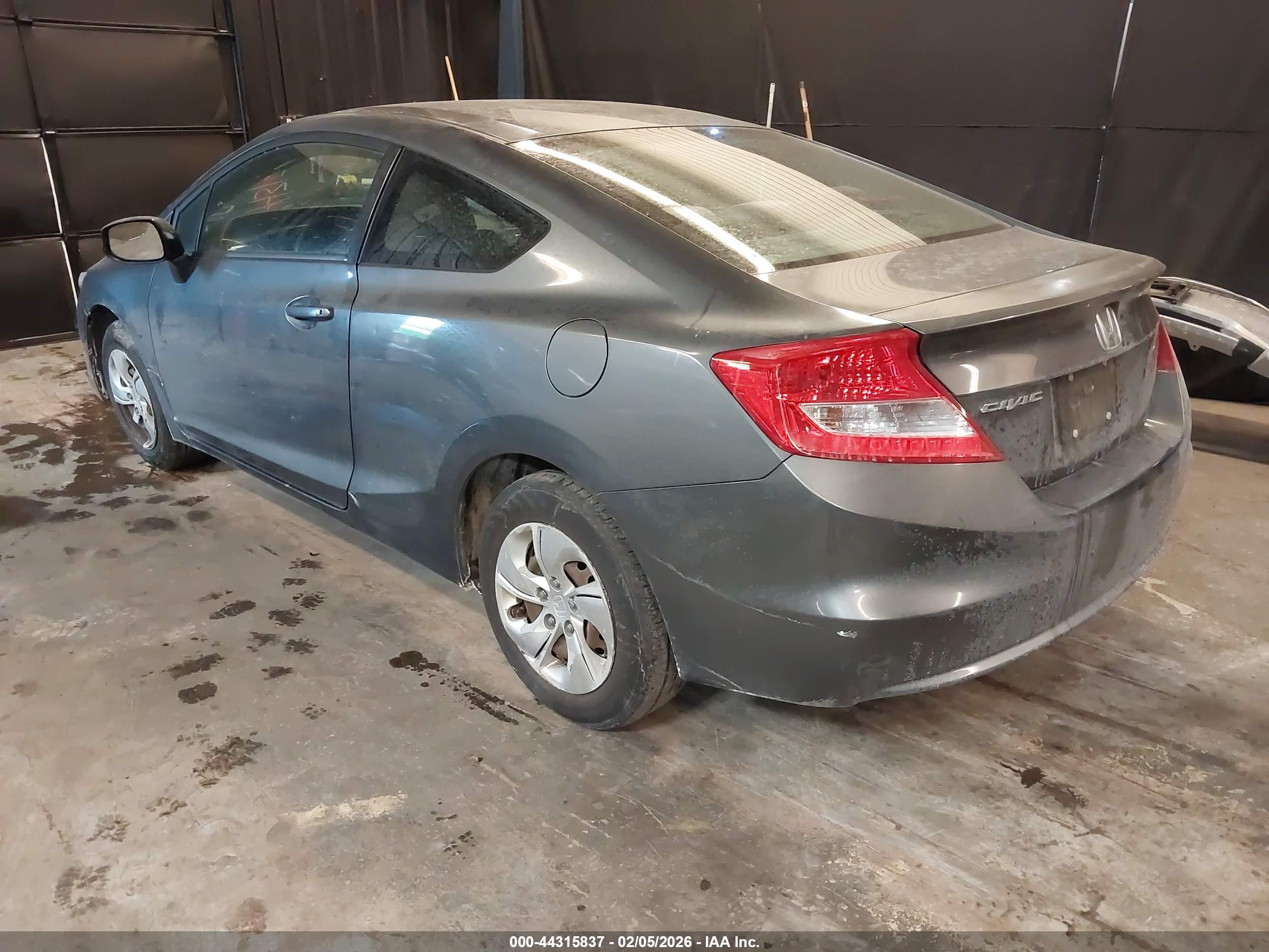 HONDA CIVIC image 3