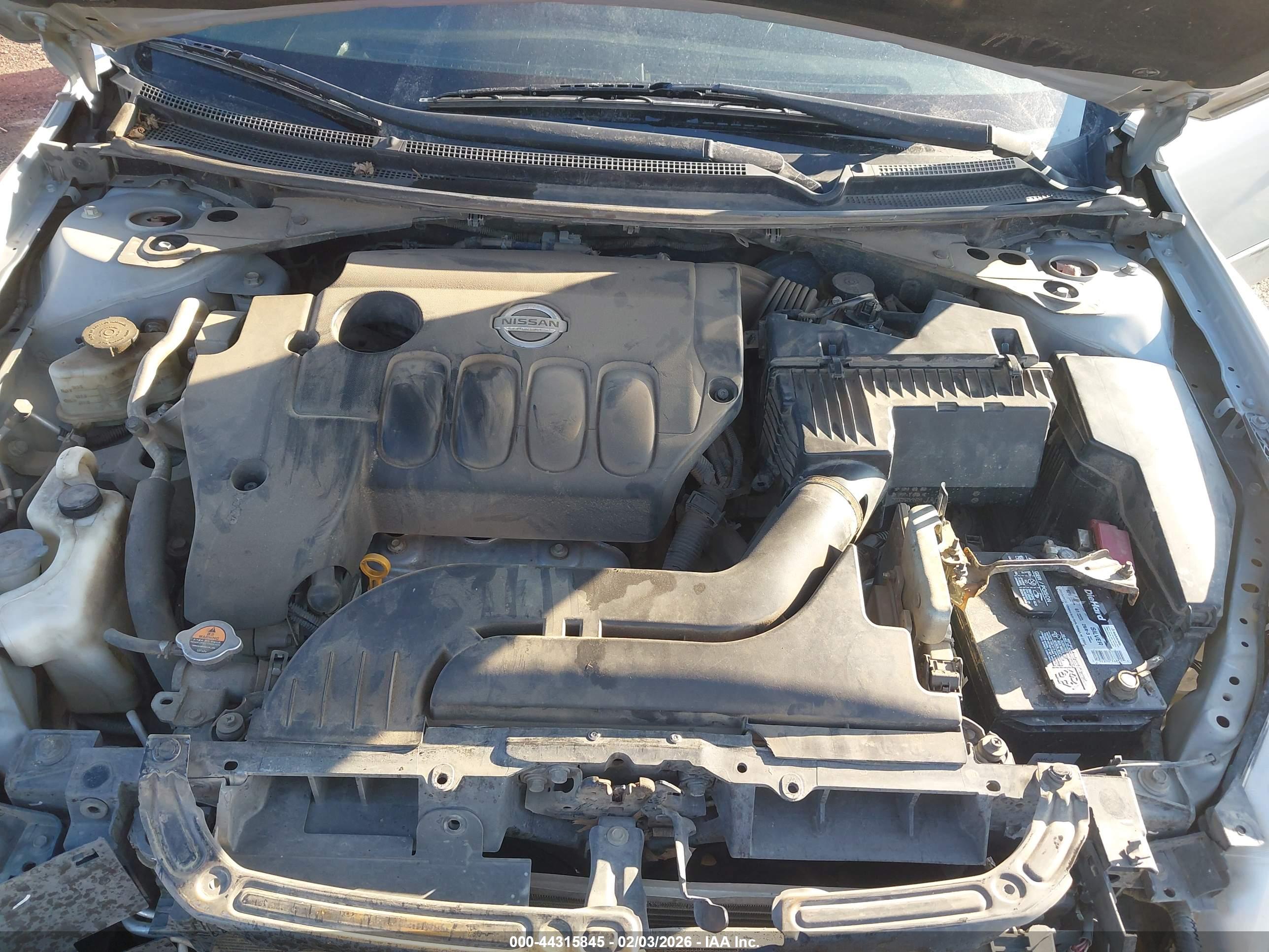 NISSAN ALTIMA image 10