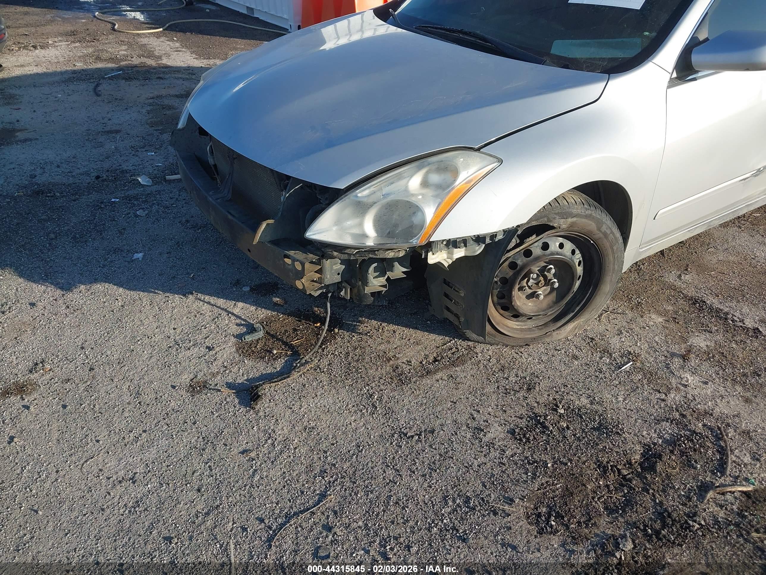 NISSAN ALTIMA image 6