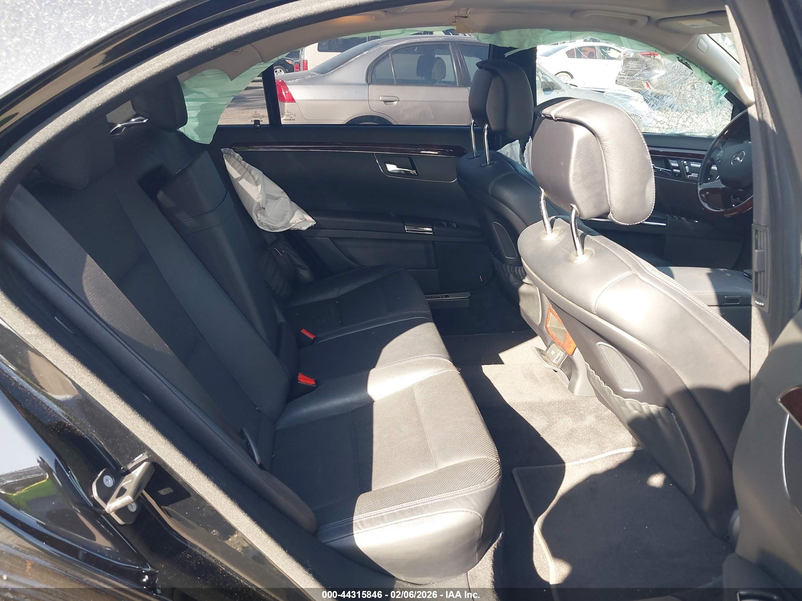 MERCEDES-BENZ S image 8