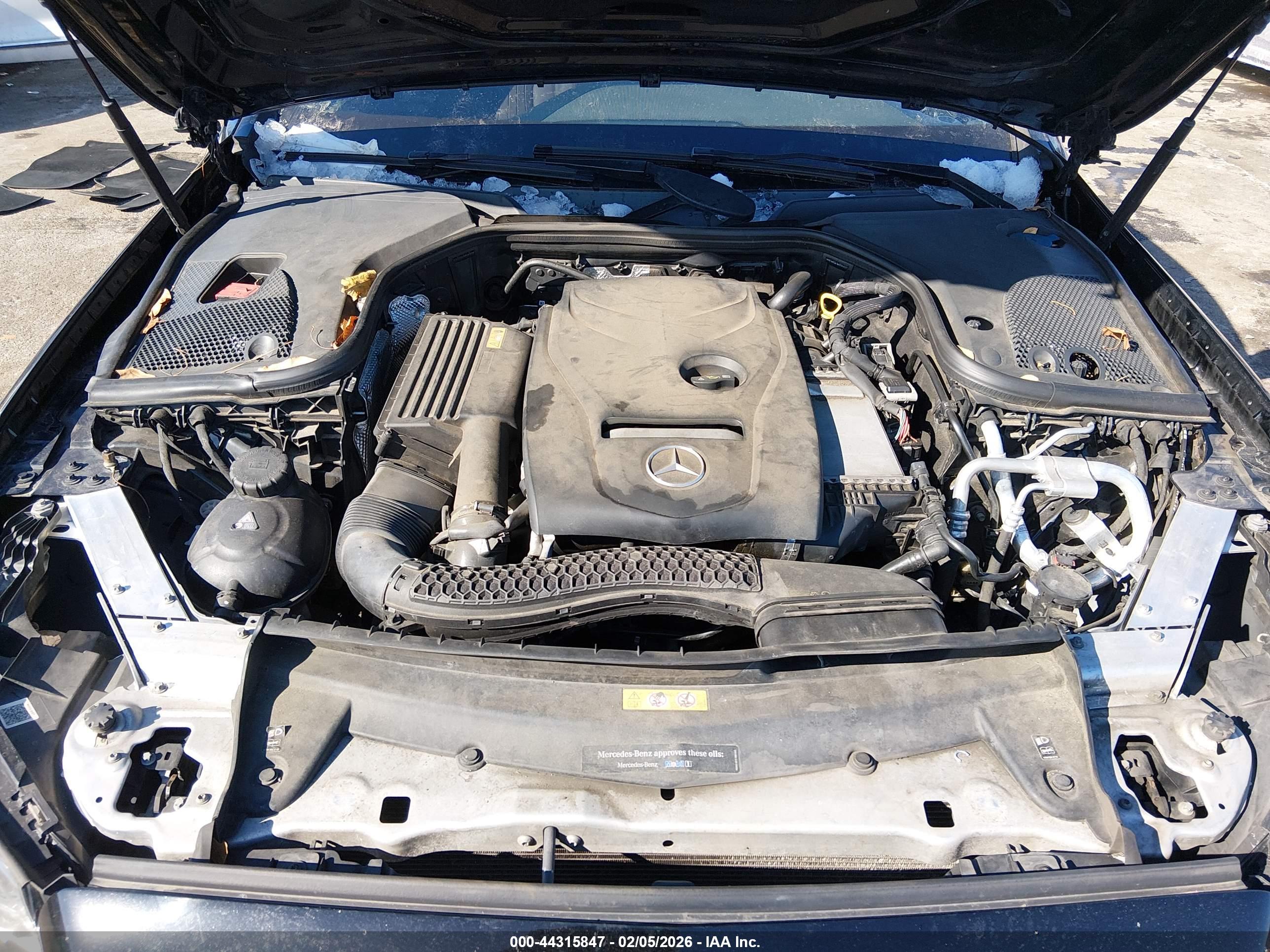 MERCEDES-BENZ E image 10