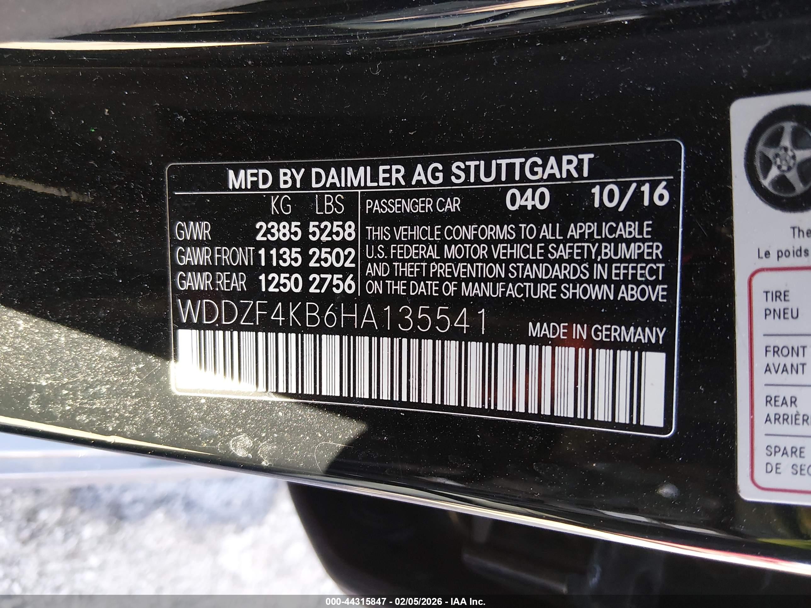 MERCEDES-BENZ E image 9