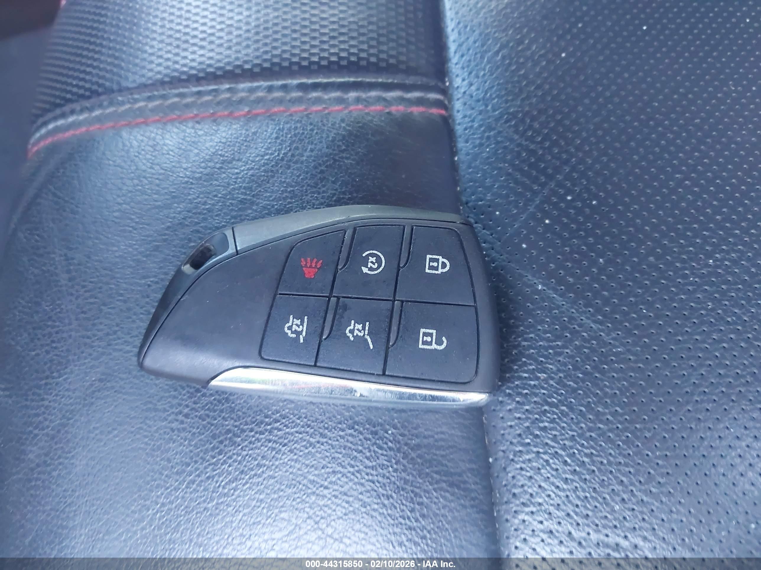 CHEVROLET SUBURBAN image 11