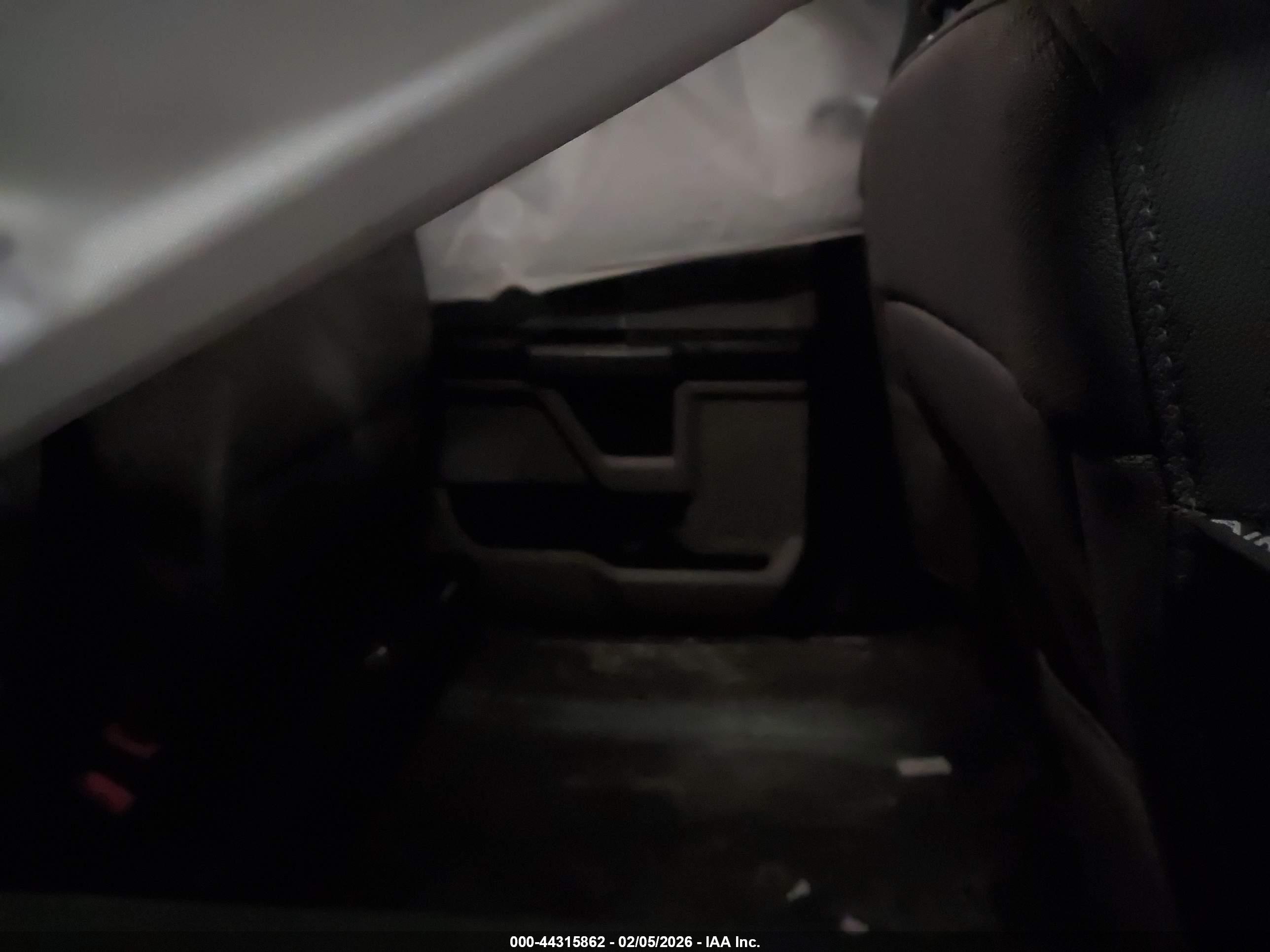 FORD F-150 image 8