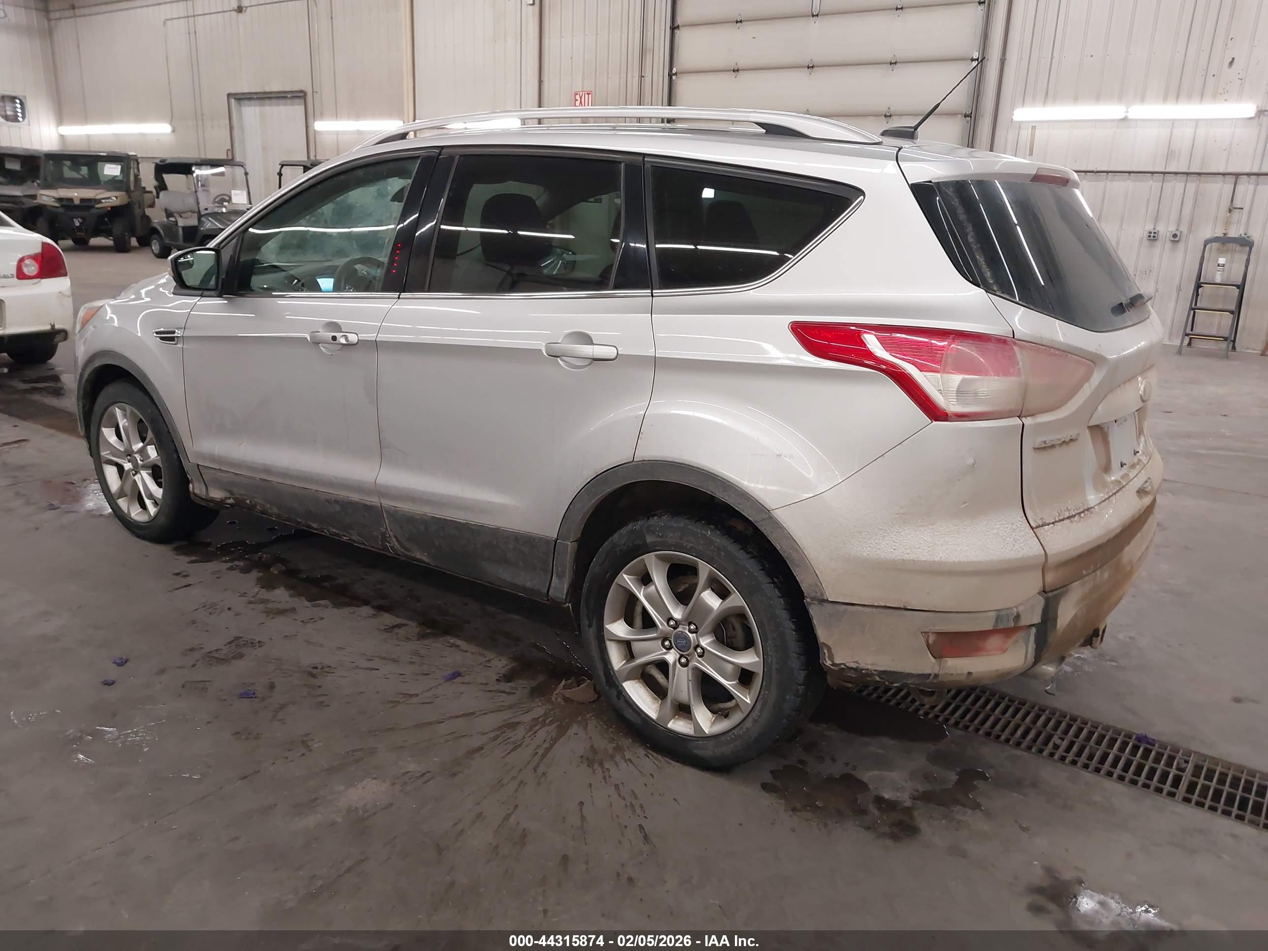 FORD ESCAPE image 3