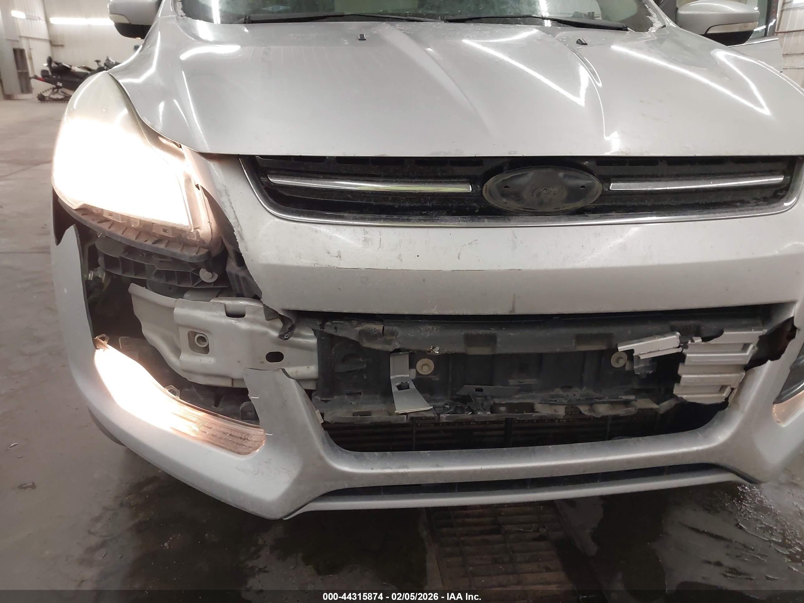 FORD ESCAPE image 6