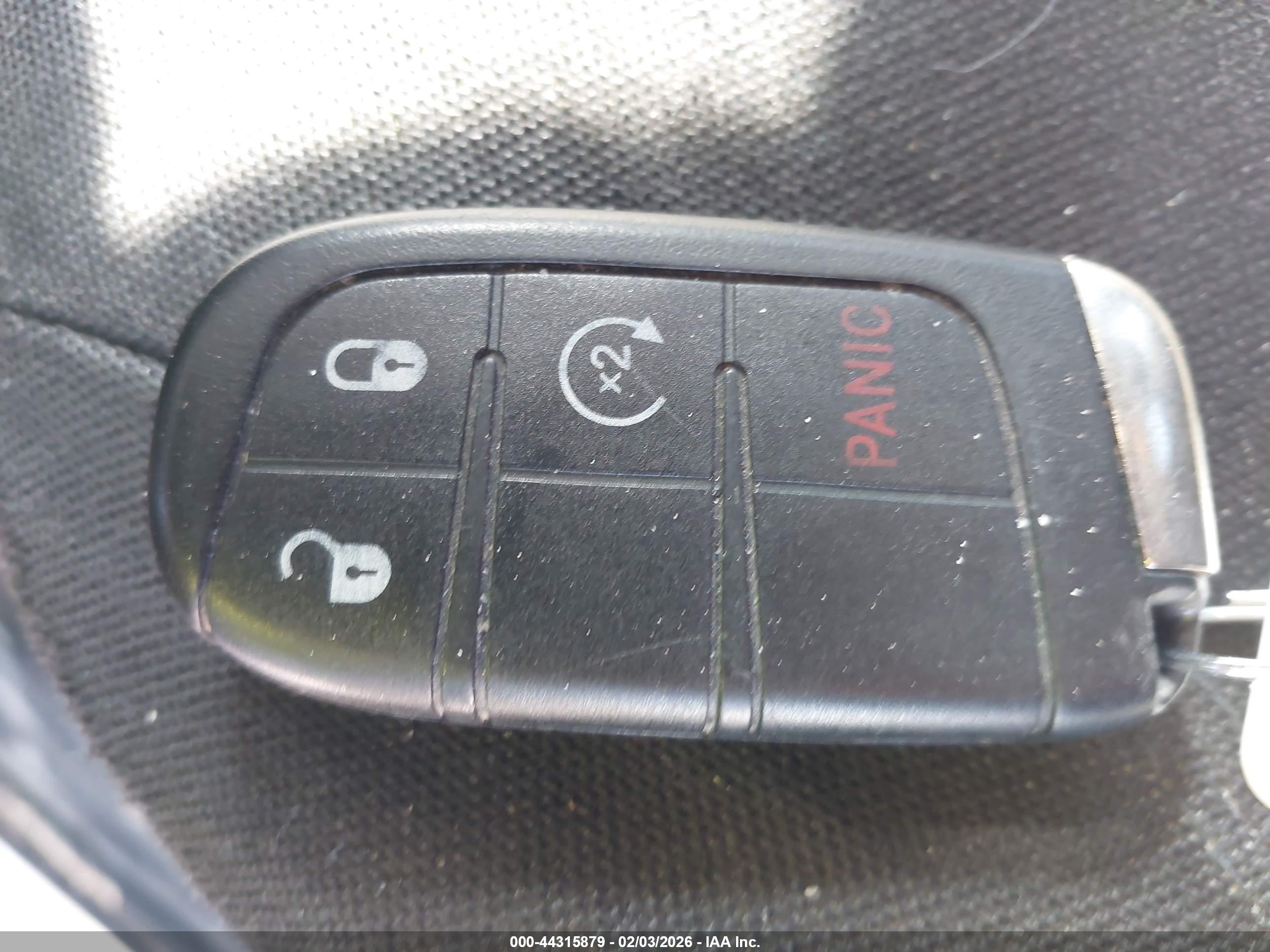 JEEP RENEGADE image 11