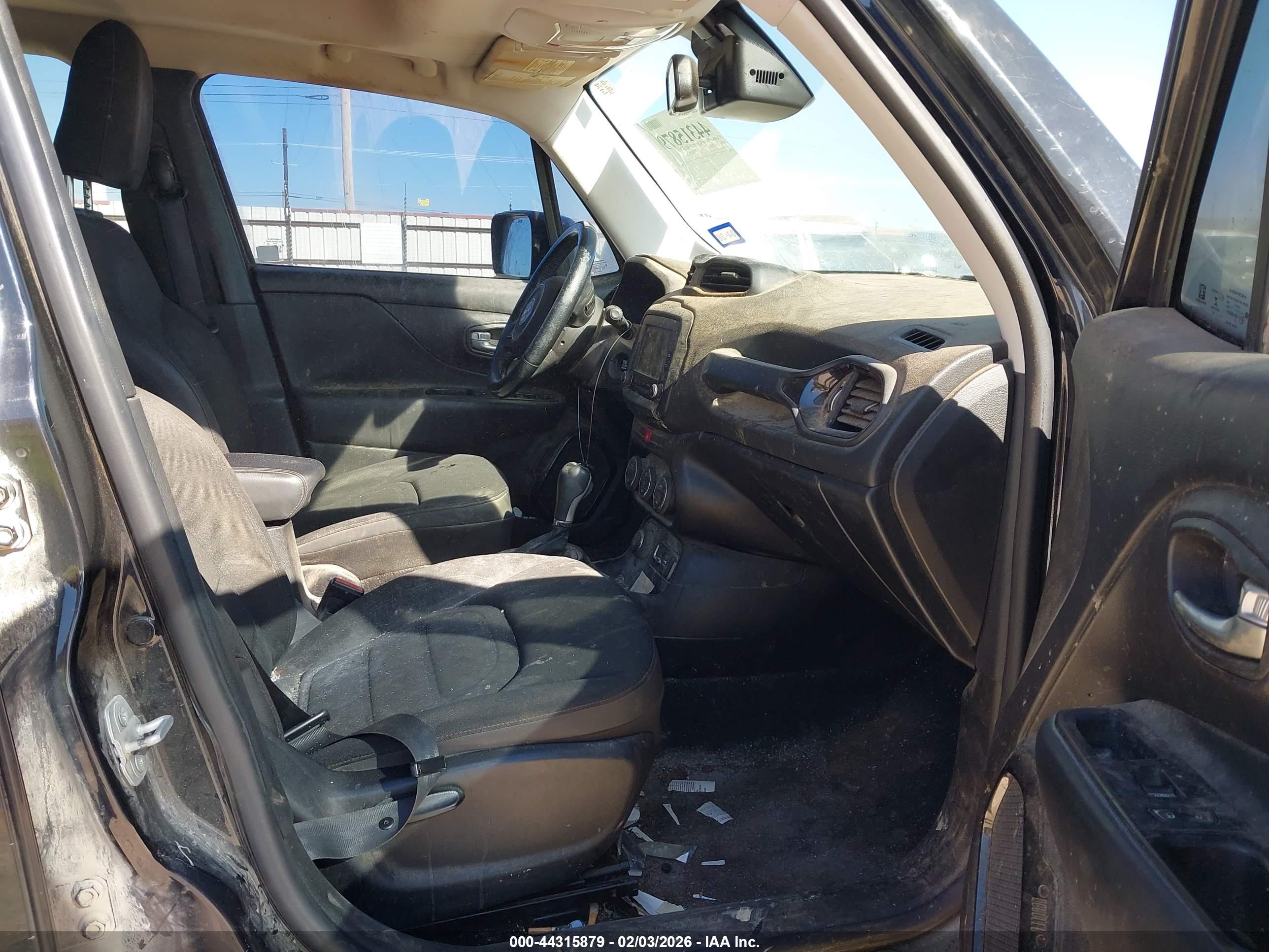 JEEP RENEGADE image 5