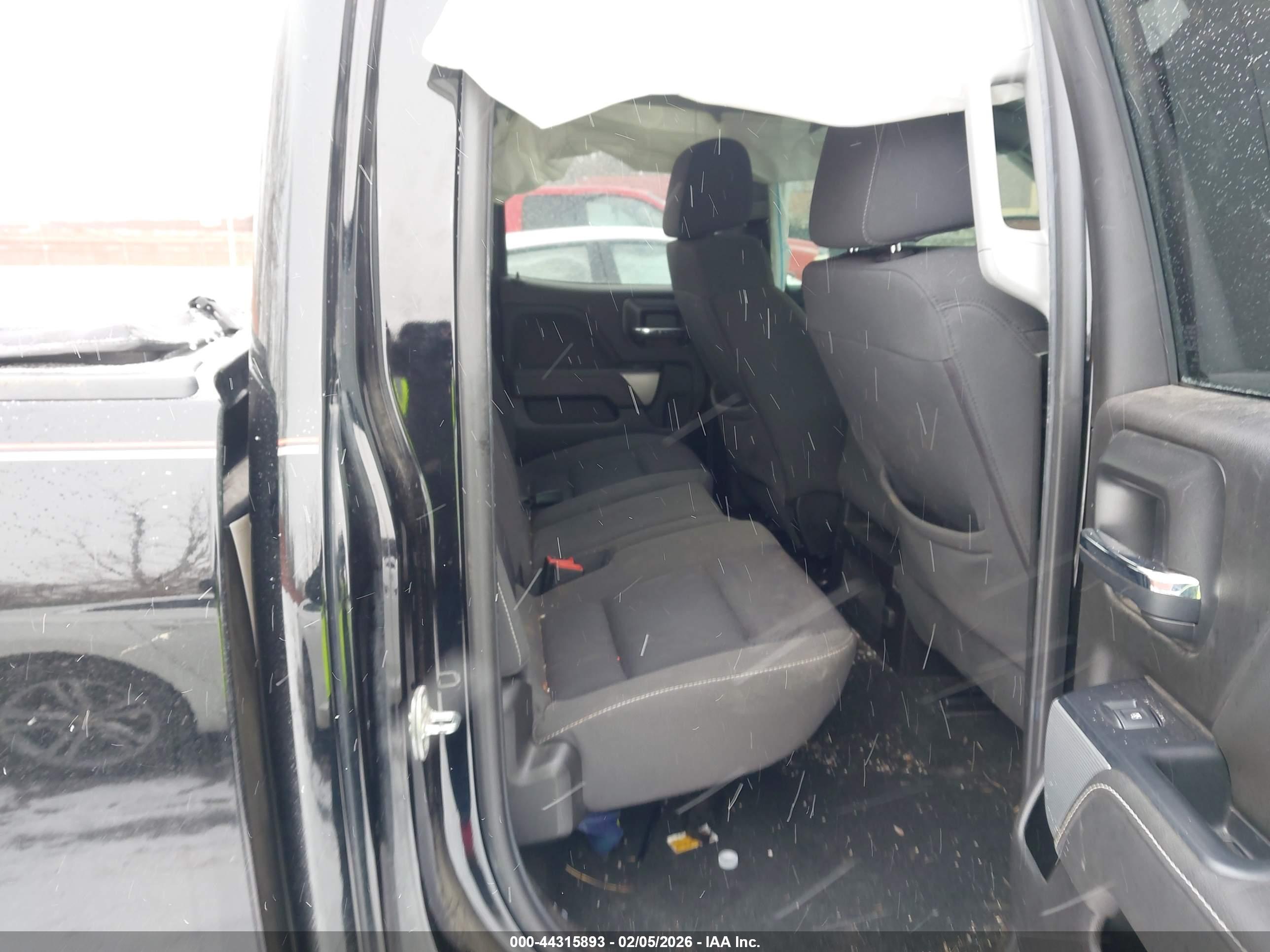 CHEVROLET SILVERADO image 8