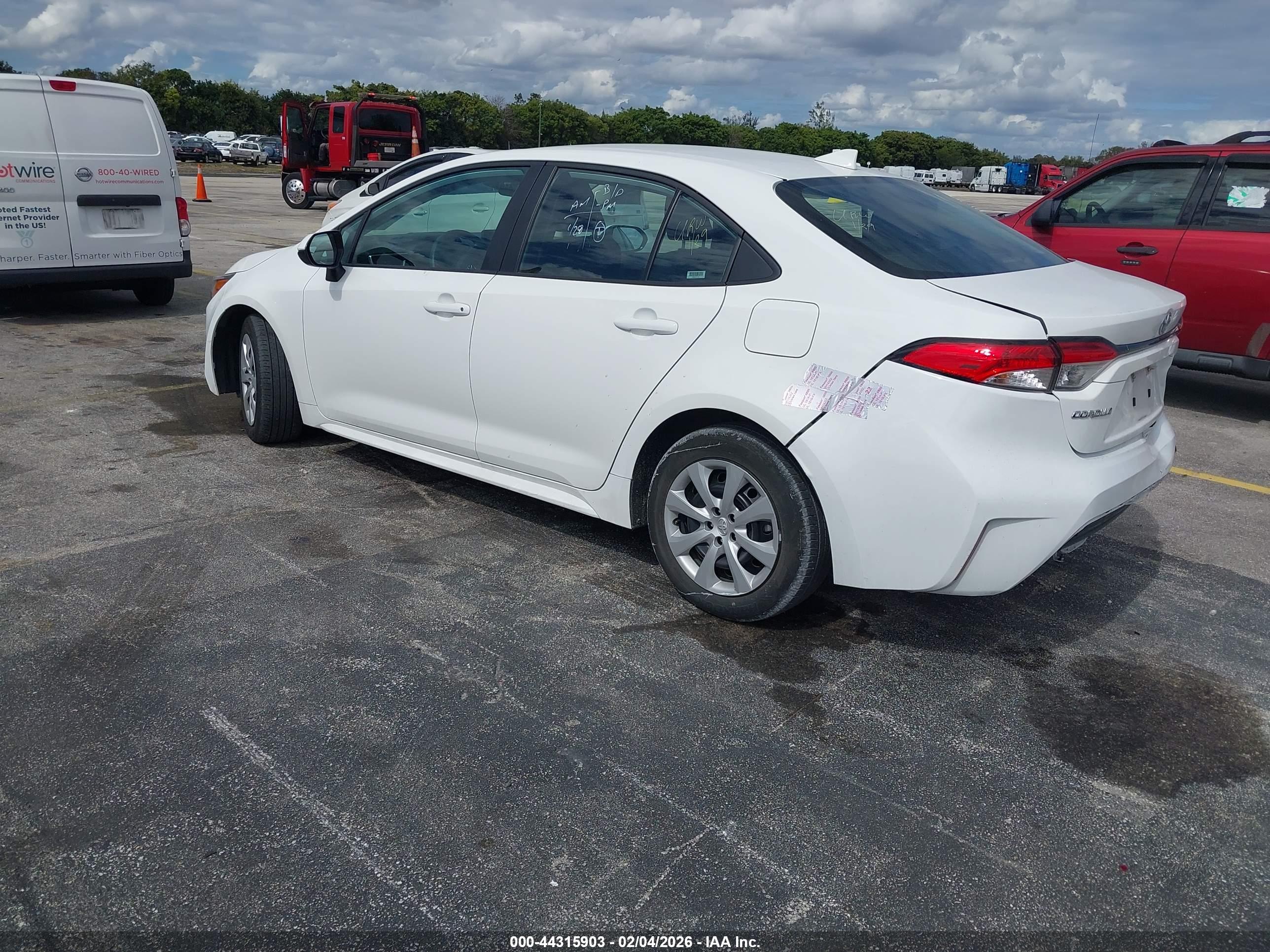 TOYOTA COROLLA image 3
