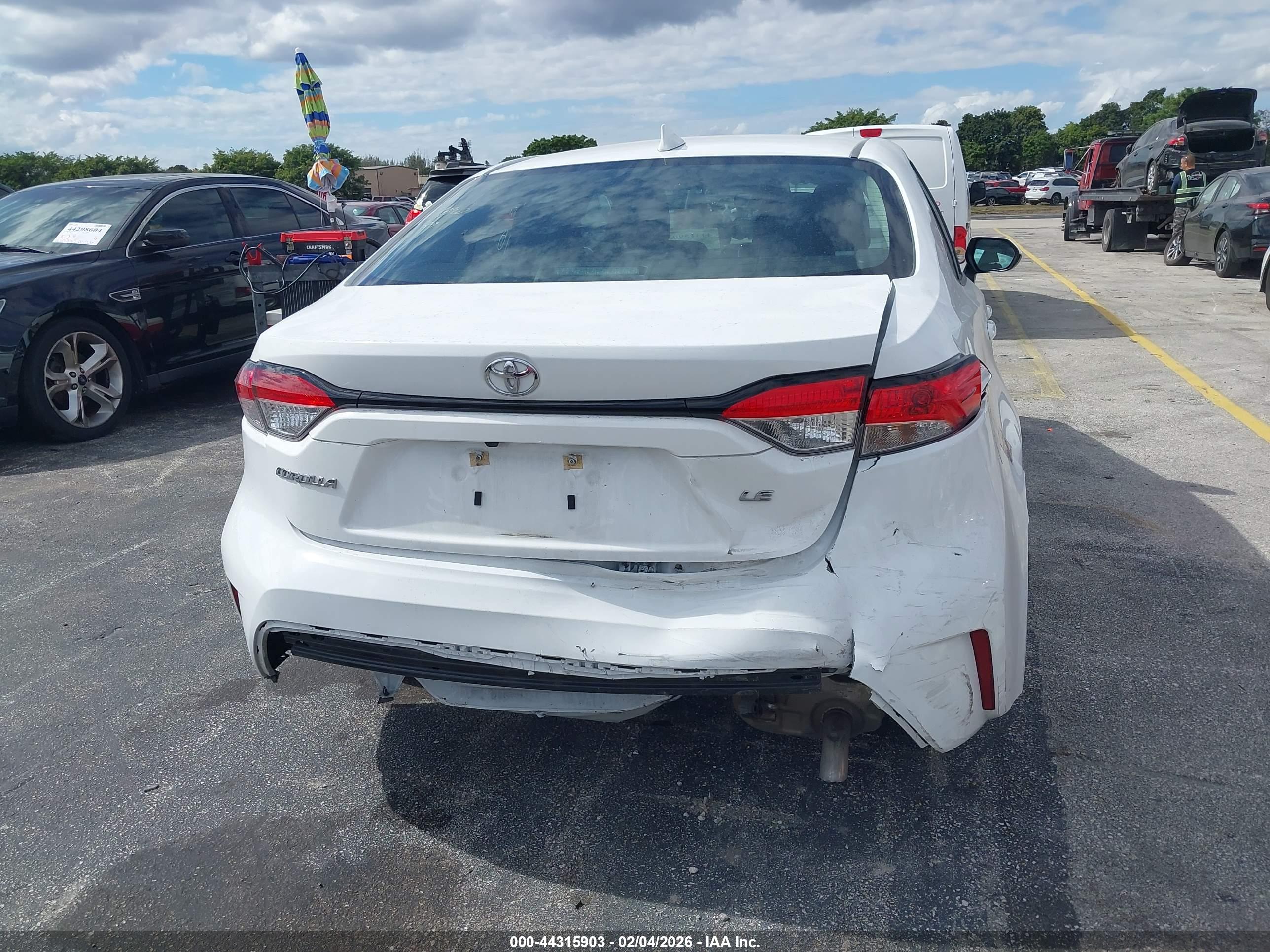 TOYOTA COROLLA image 6