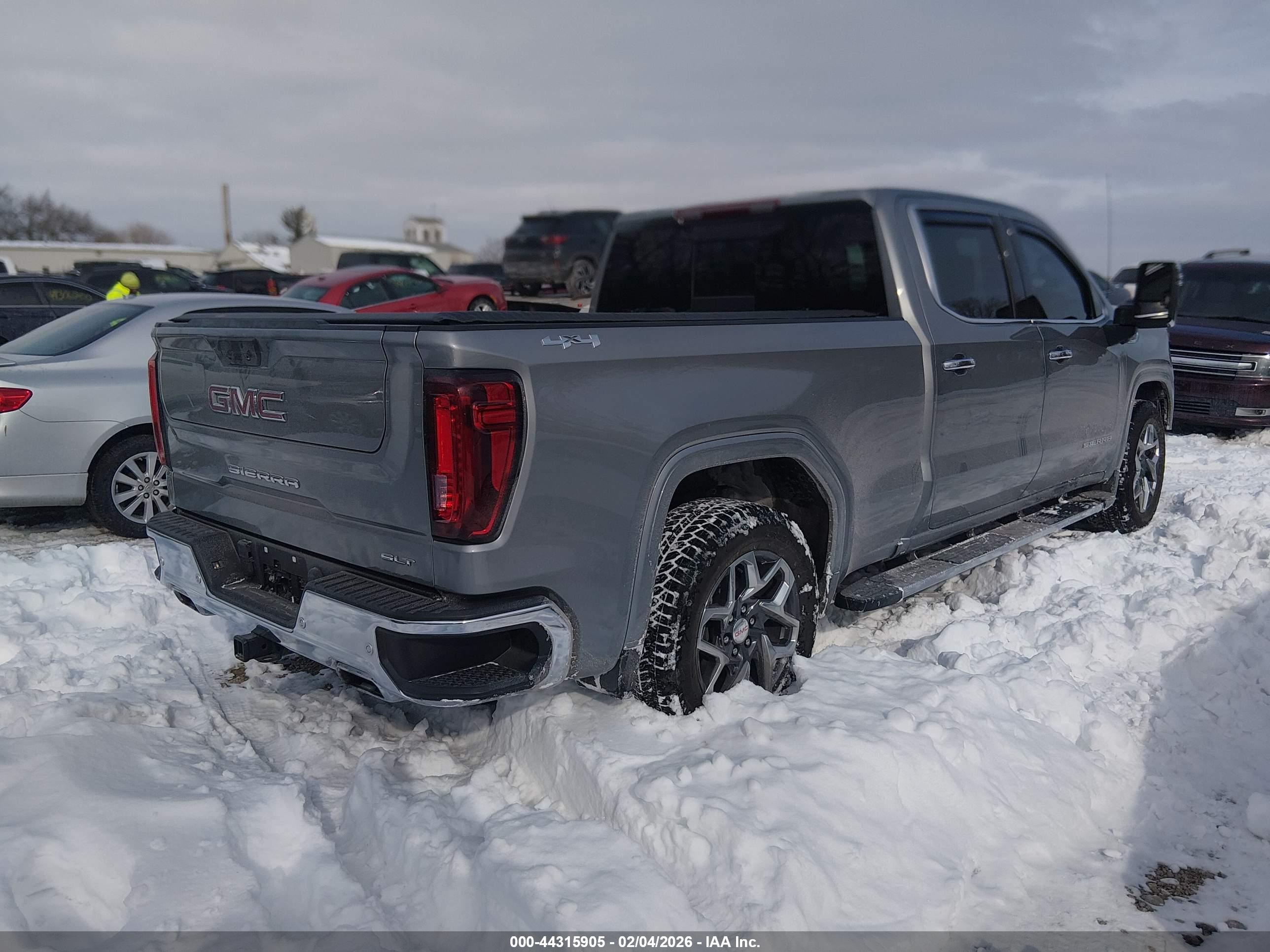 GMC SIERRA image 4