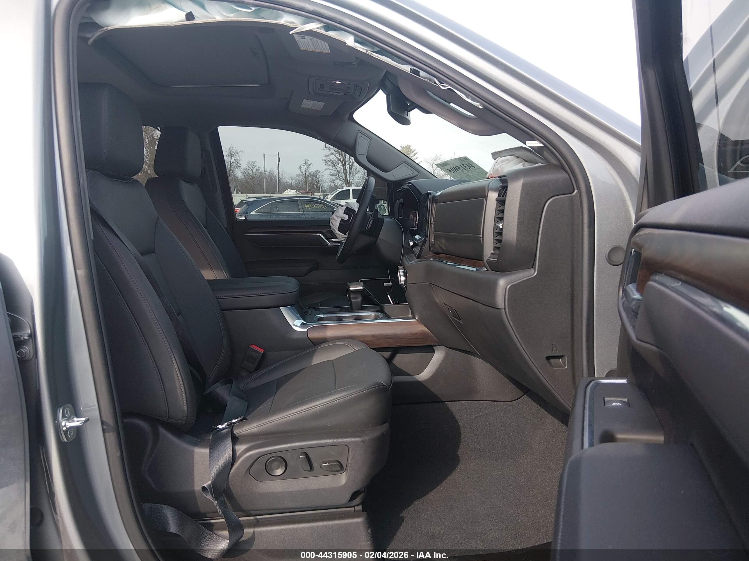 GMC SIERRA image 5