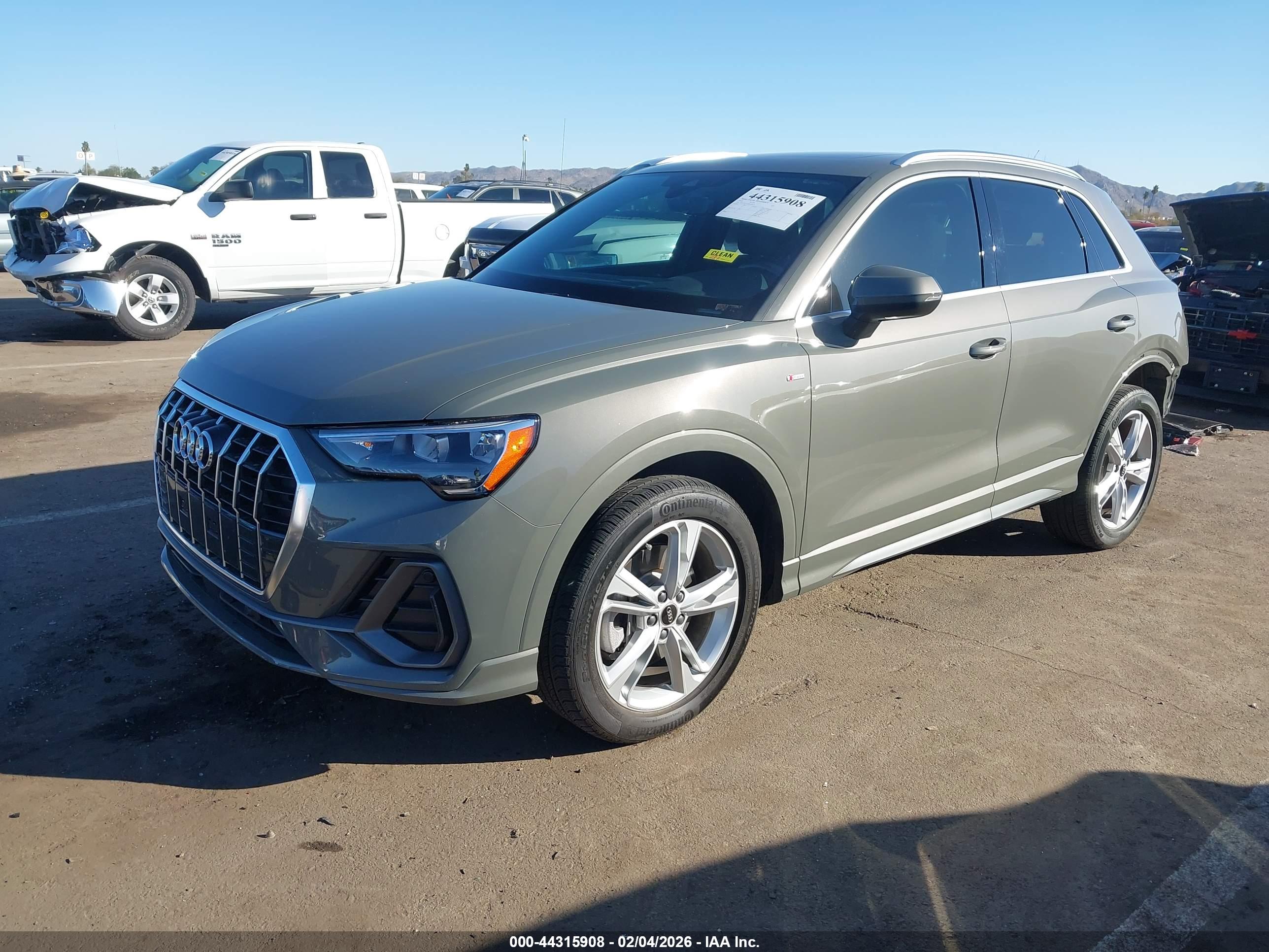 AUDI Q3 image 2