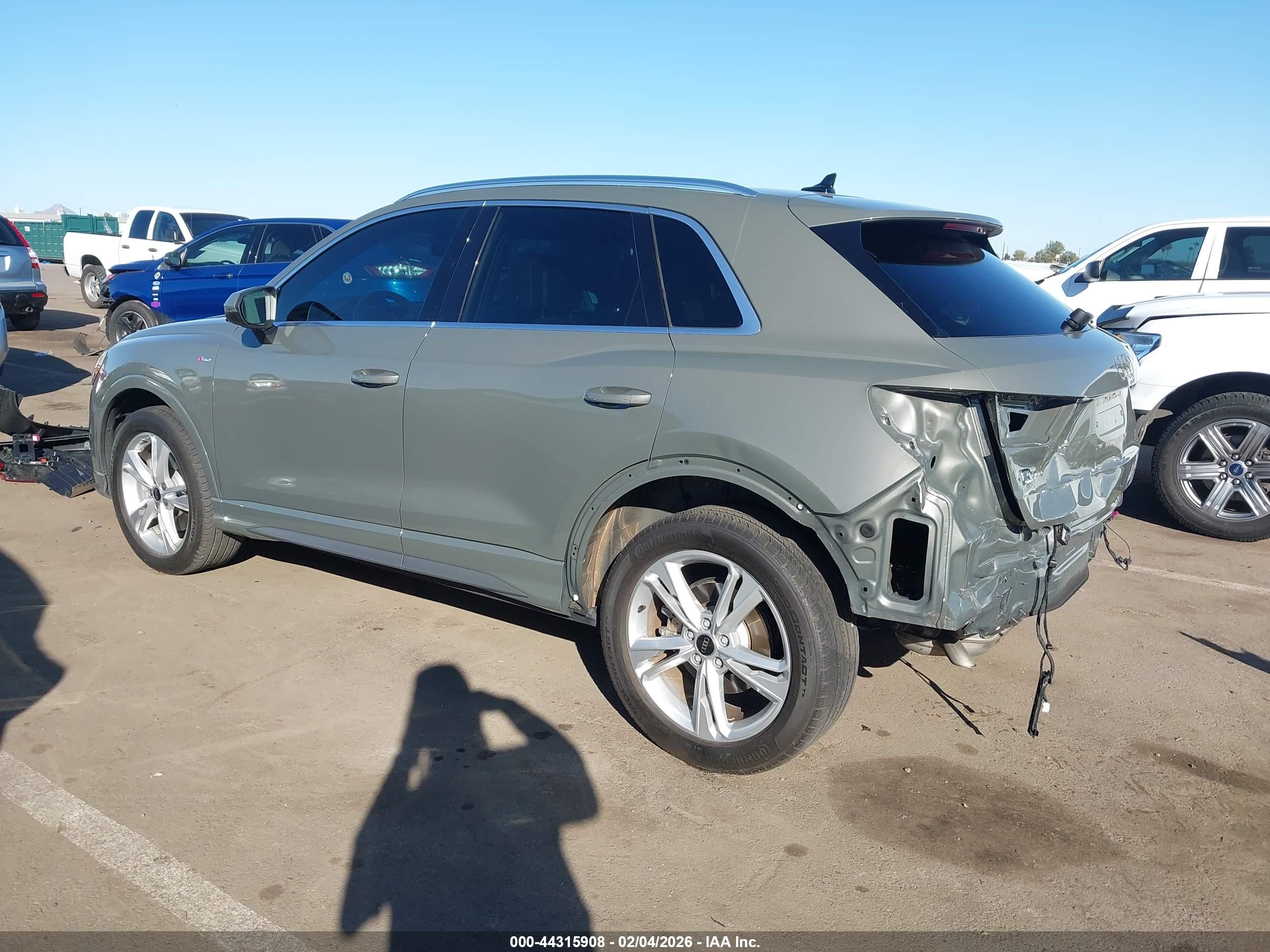 AUDI Q3 image 3