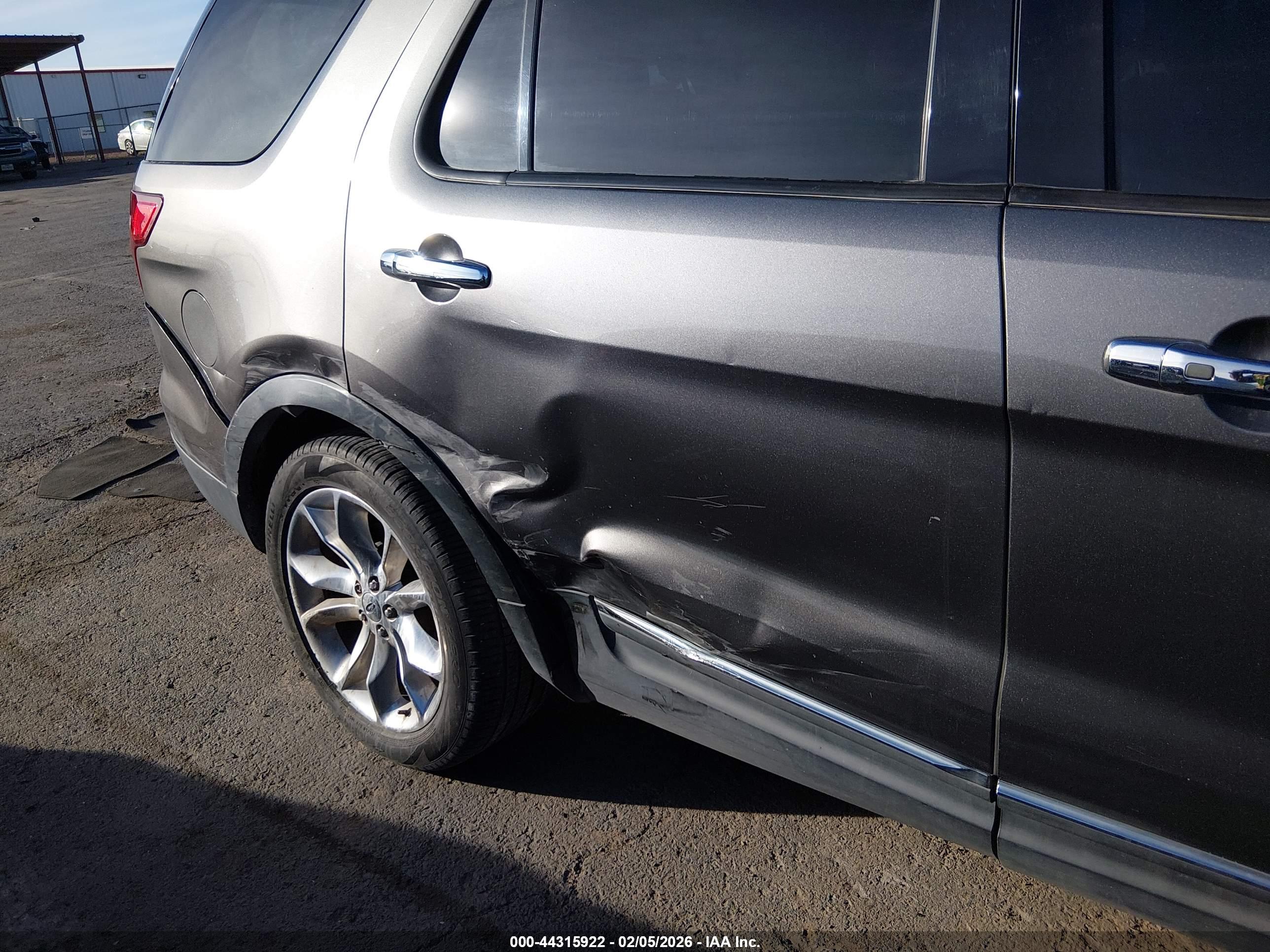FORD EXPLORER image 6