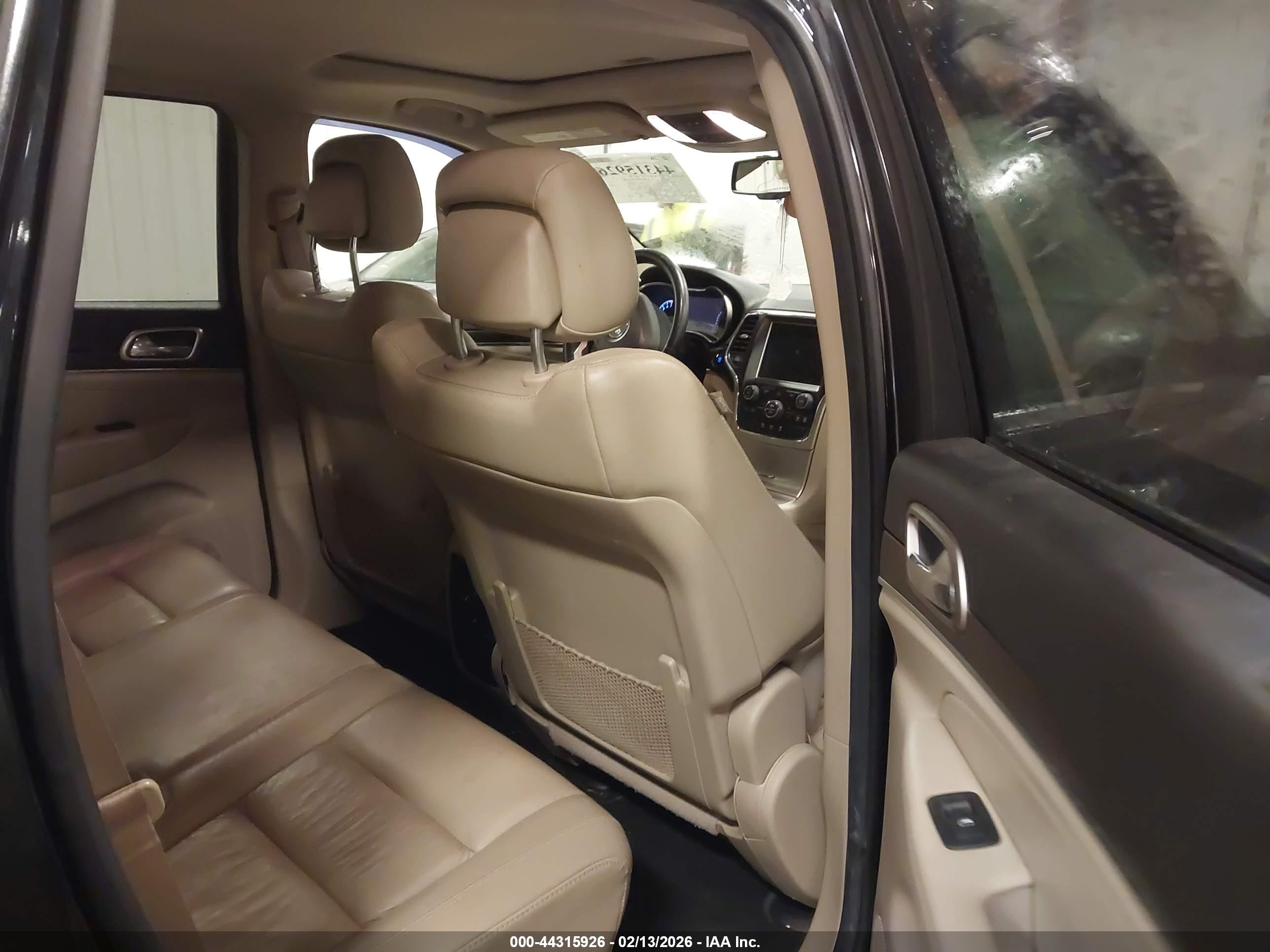 JEEP GRAND image 8