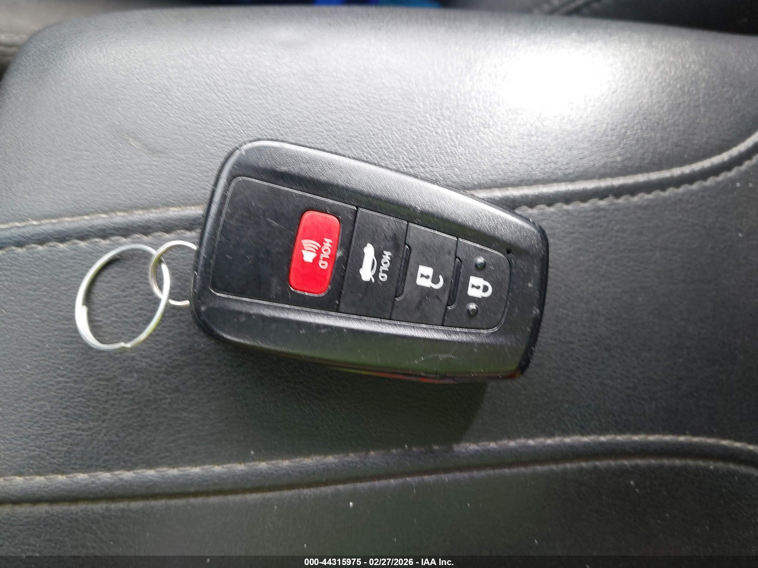 TOYOTA COROLLA image 11