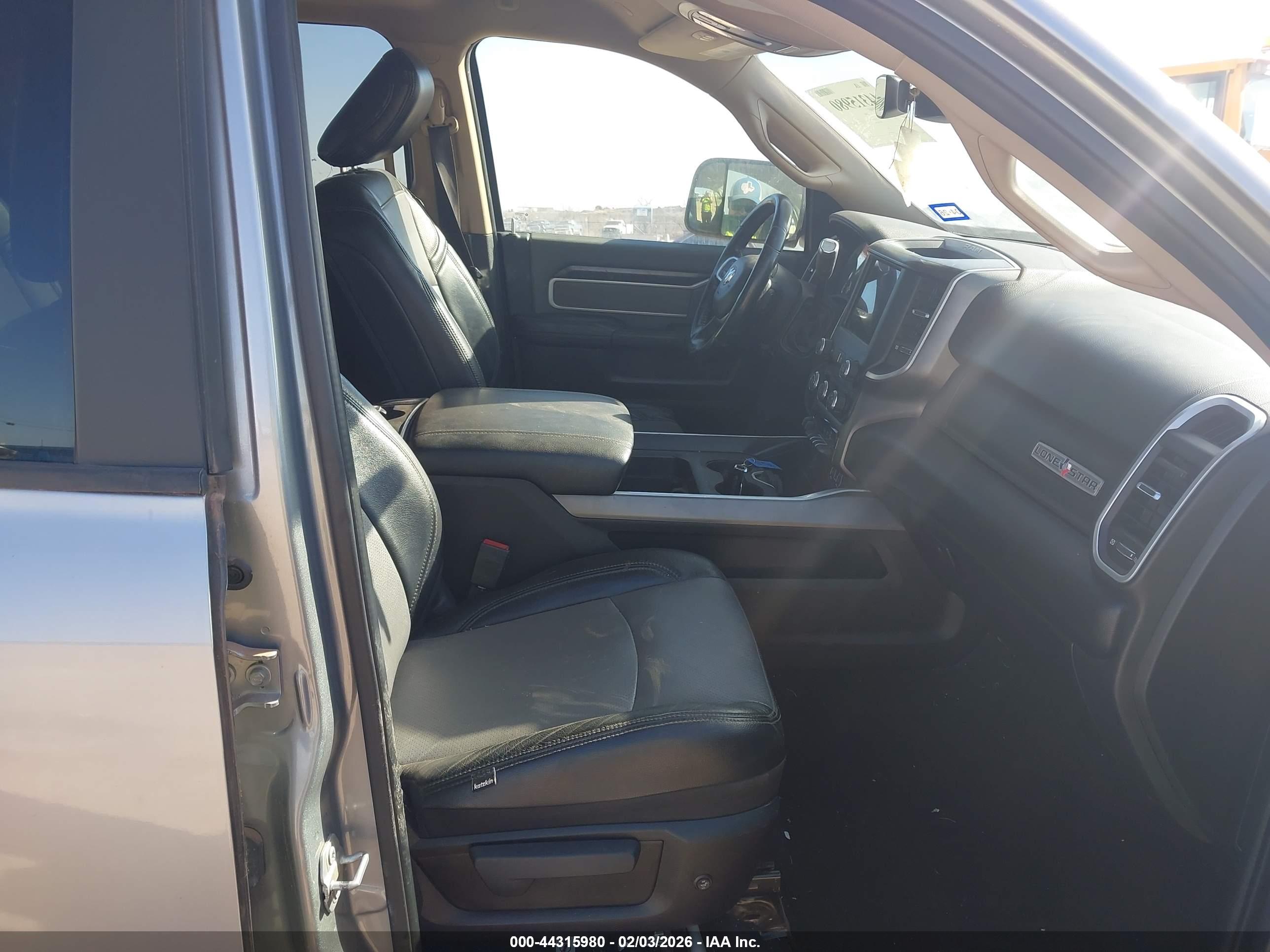 RAM 2500 image 5