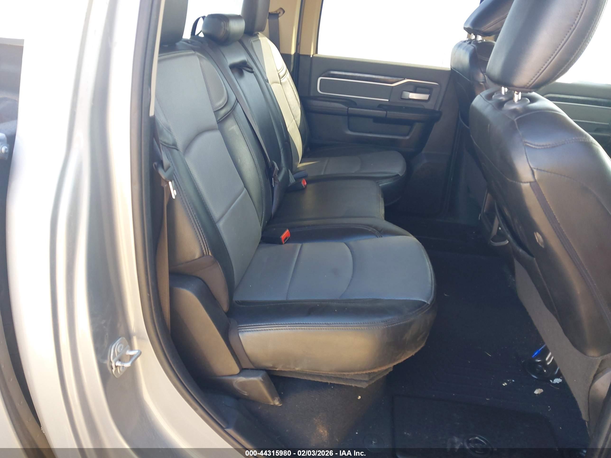RAM 2500 image 8